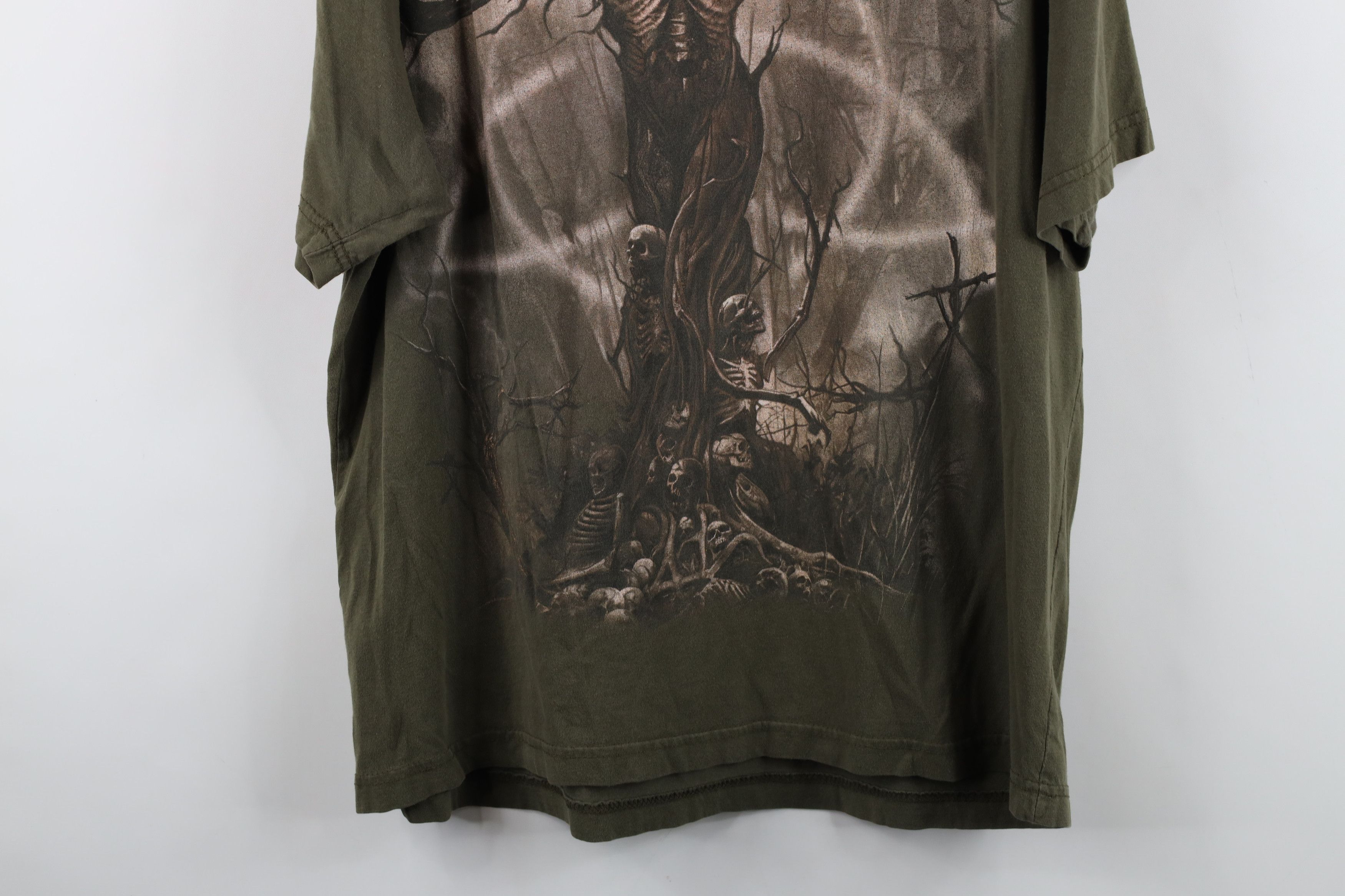 Vintage Vintage Y2K Streetwear Mother Nature Tree Skull T-Shirt Size US XL / EU 56 / 4 - 16 Thumbnail
