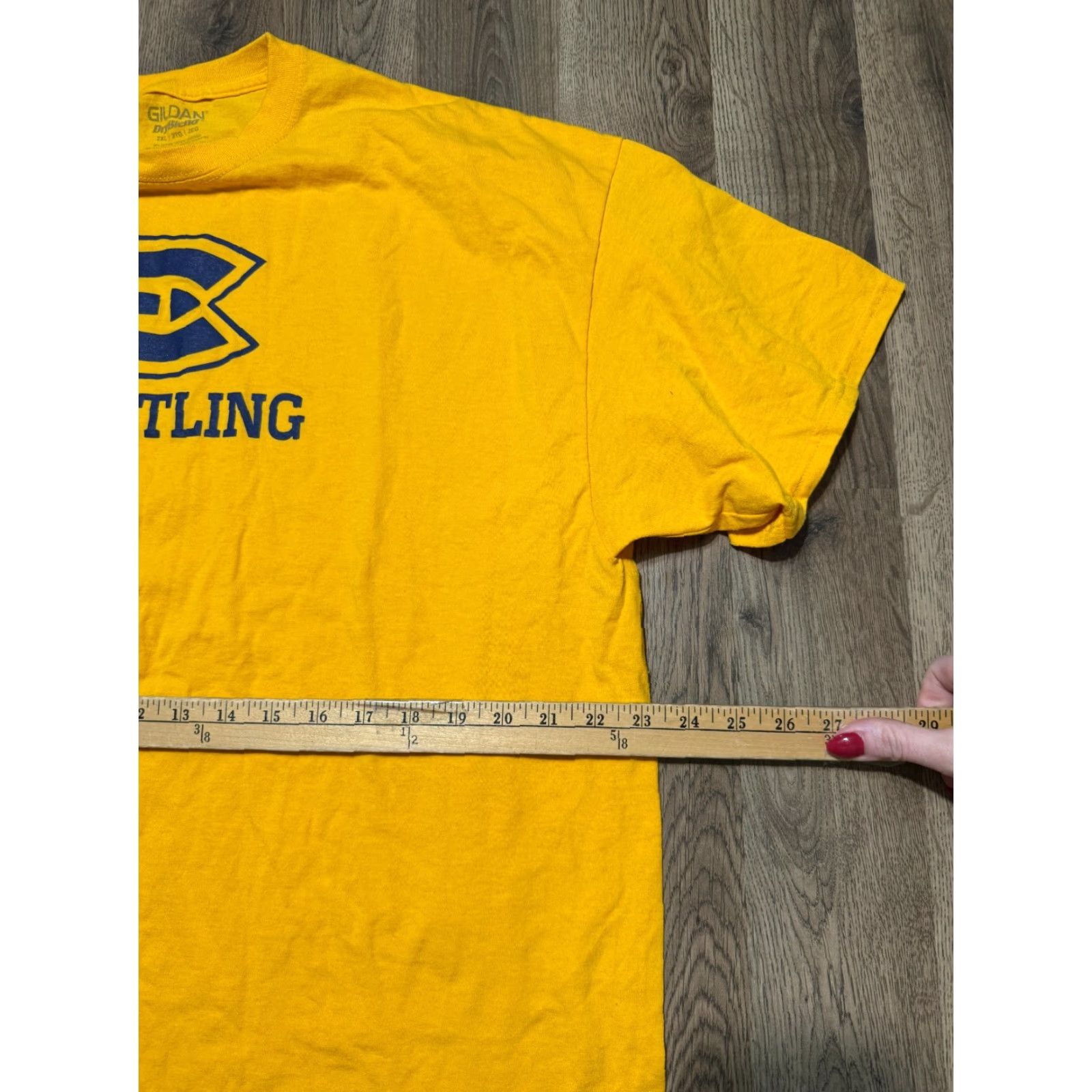 Gildan Gildan Shirt Men 2XL T-Shirt Crew Neck Cotton Yellow Blue Eau Claire Wisconsin Wrestling Sports Regular Vintage N/A? Size US XXL / EU 58 / 5 - 7 Thumbnail