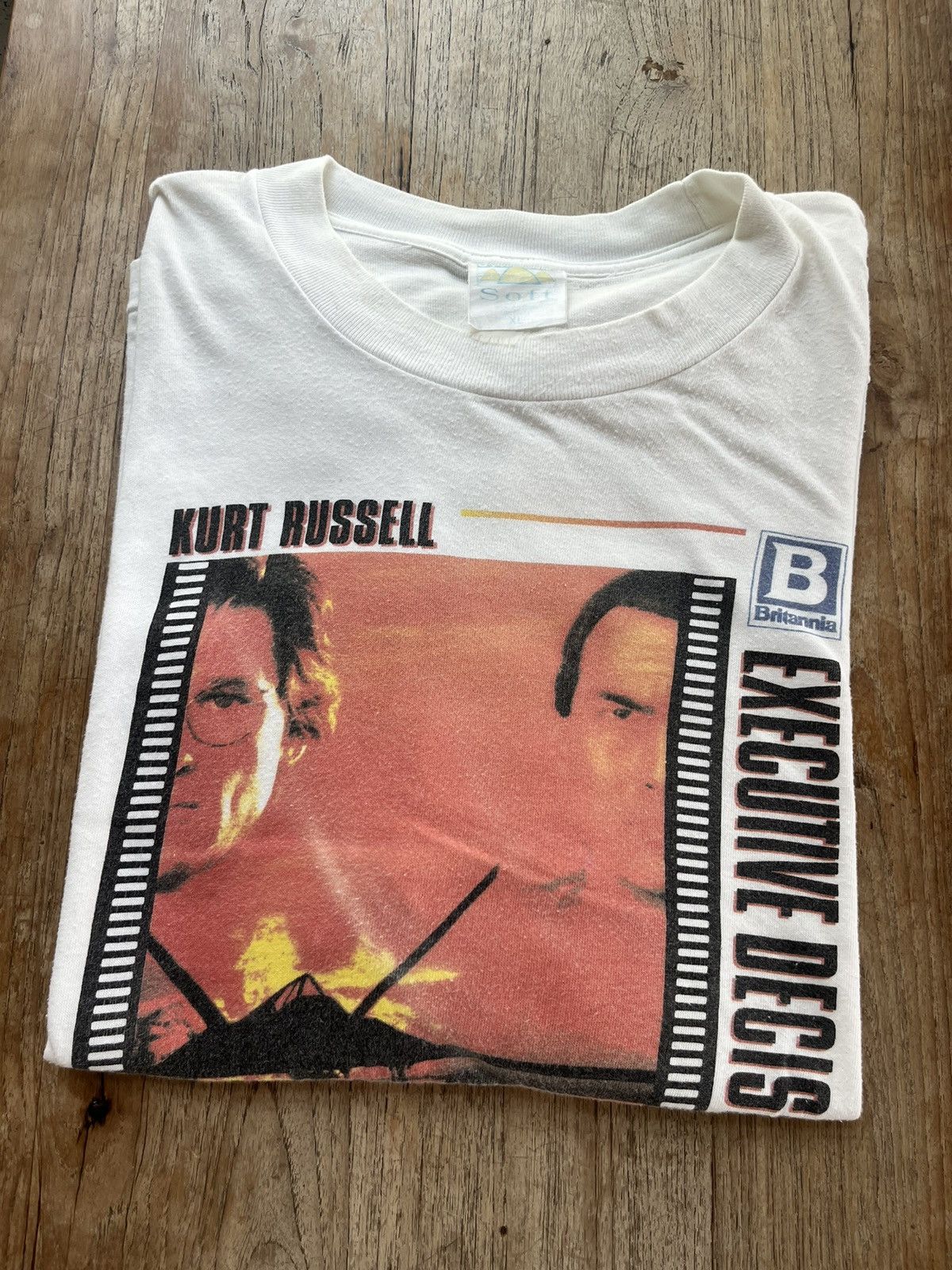 Vintage Vintage EXECUTIVE DECISION 1996’s Promo Movie Tshirt Size US XL / EU 56 / 4 - 1 Thumbnail