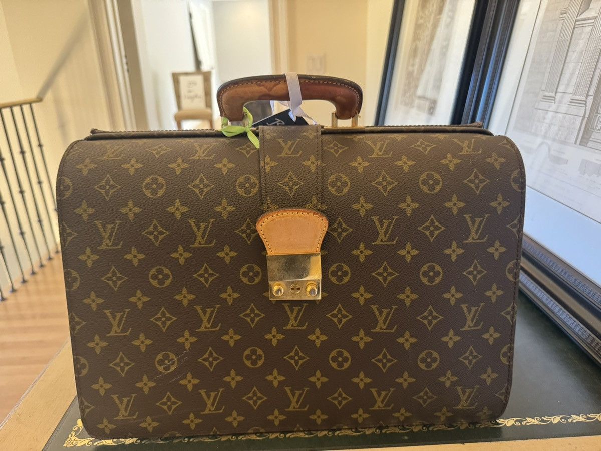 Louis Vuitton Louis Vuitton Monogram Hard CaseTrainCase1983 Made in France Size 40 - 1 Thumbnail