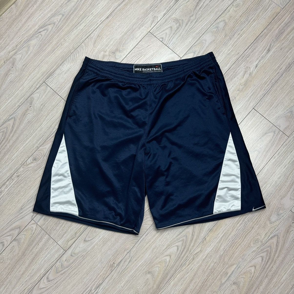 Nike Vintage Y2K Nike Basketball Shorts Navy Size US 38 / EU 54 - 1 Thumbnail