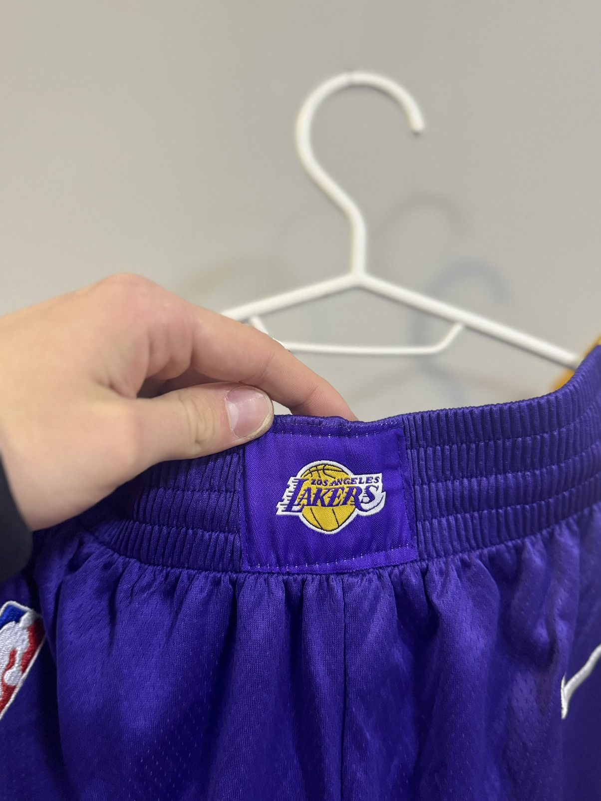 NBA × Vintage Lakers Gold Retro Home Shorts Size US 32 / EU 48 - 5 Thumbnail