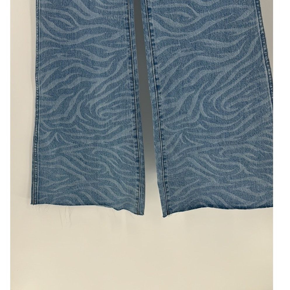Wrangler ZOE ZEBRA WRANGLER FLARES raw hem high waisted size 28 Size 28" / US 6 / IT 42 - 4 Thumbnail