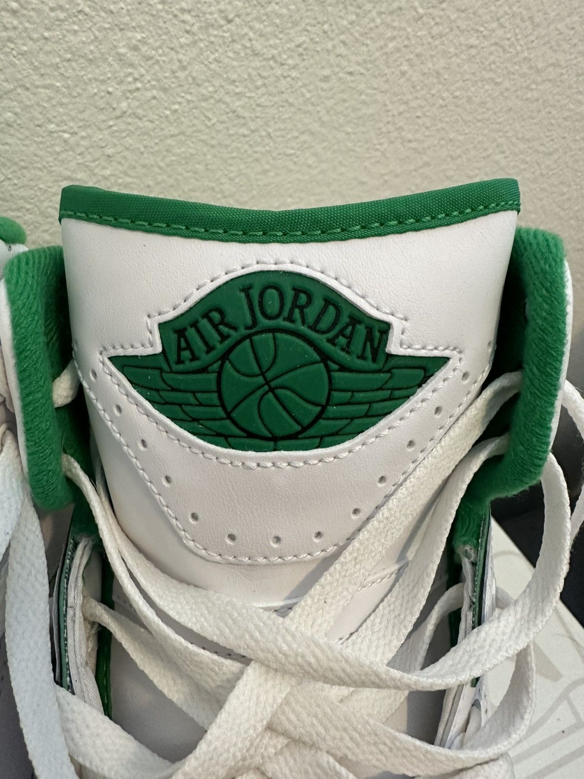 Jordan Brand Air Jordan 2 lucky green size 9 US Size US 9 / EU 42 - 7 Thumbnail