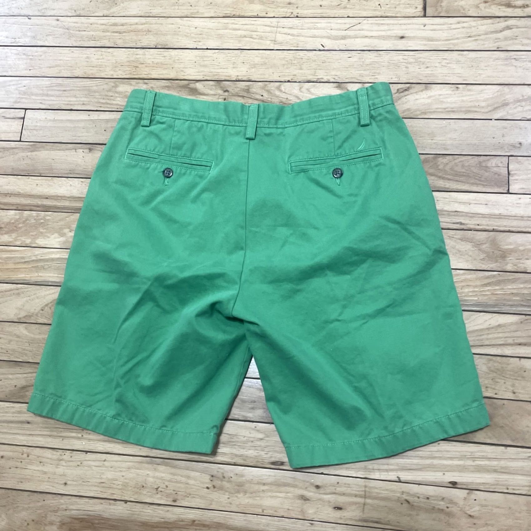 Nautica Nautica Shorts Men 32W Bright Green Deck Shorts Flat Chino Yachty Beach 32x9 Size US 32 / EU 48 - 2 Thumbnail