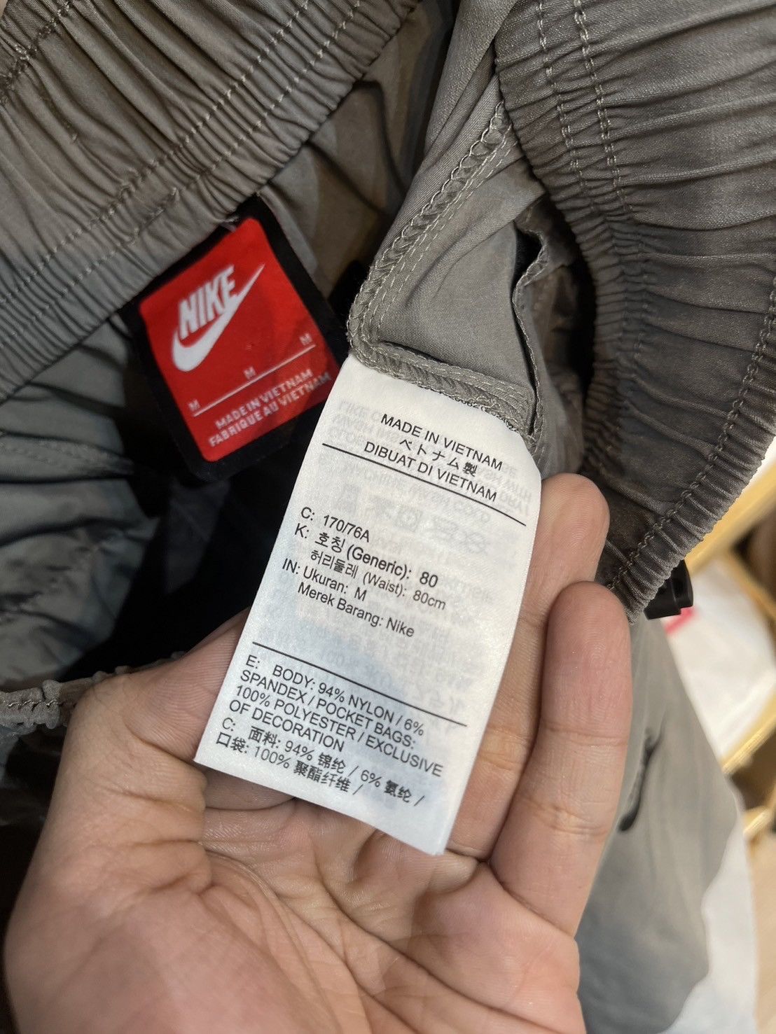 Nike Nike Tech Woven Track Pants Size US 30 / EU 46 - 10 Thumbnail