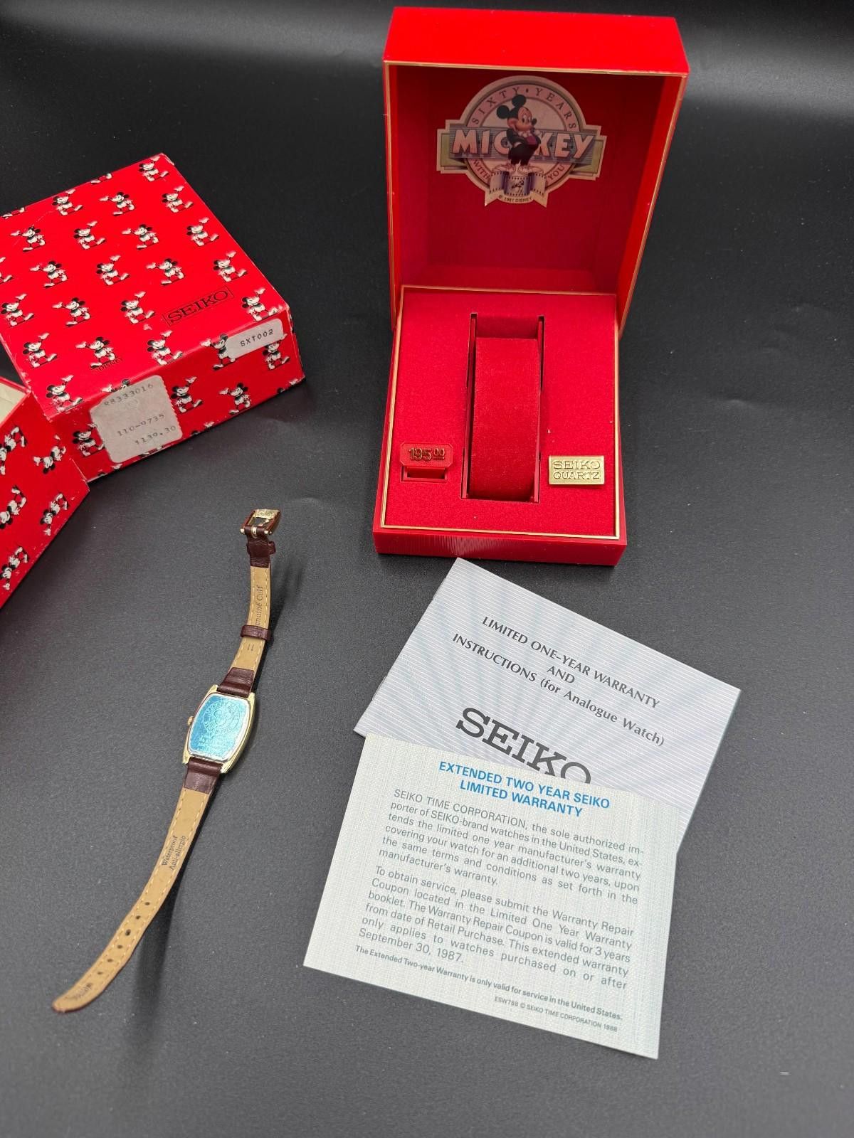 Seiko Classic 80's Mickey Mouse Face Leather Strap Watch Japan 2K0 Size ONE SIZE - 2 Thumbnail
