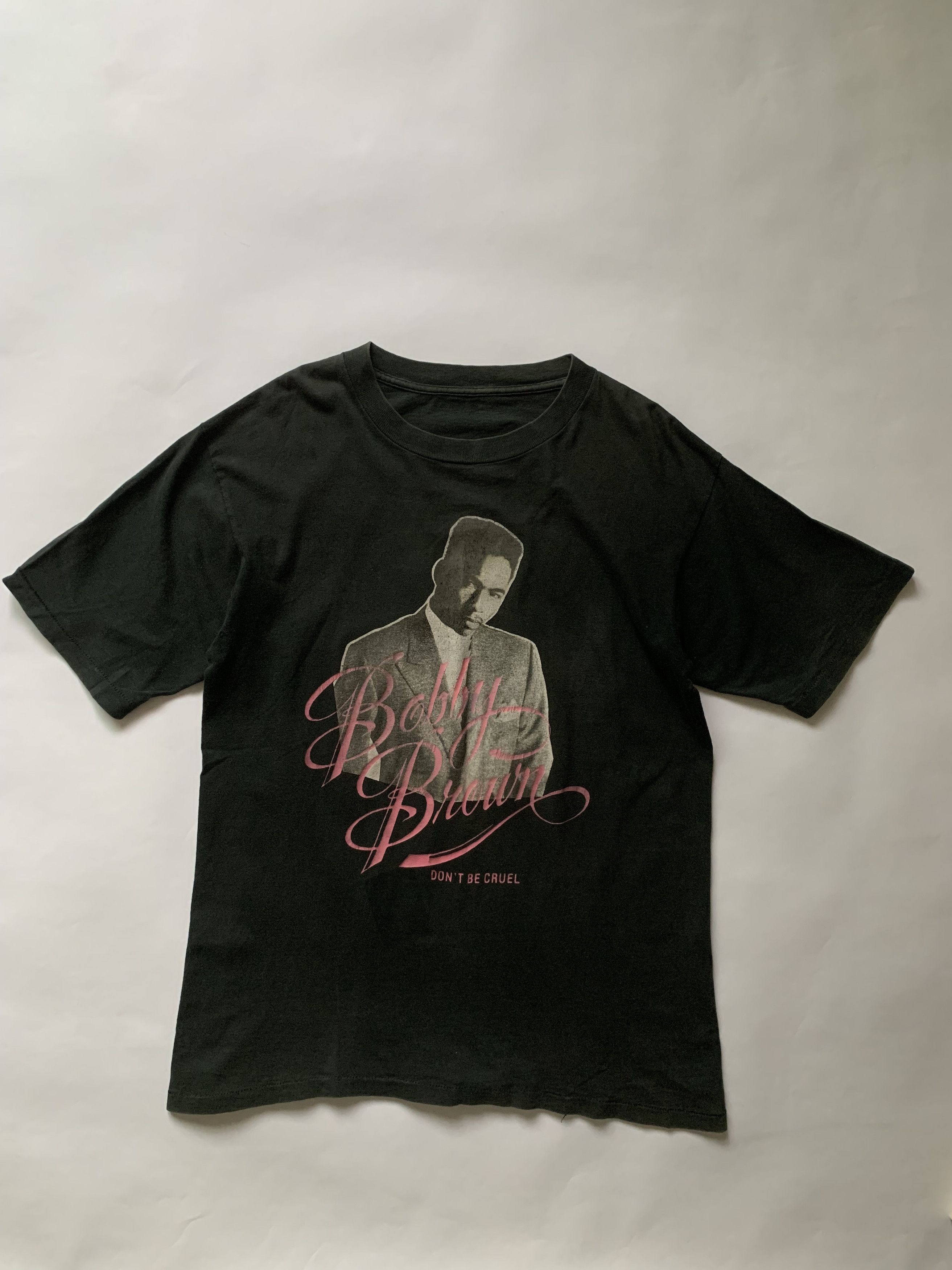 Vintage OG 1988 Bobby Brown Don't Be Cruel Tour Tee Size US L / EU 52-54 / 3 - 1 Thumbnail