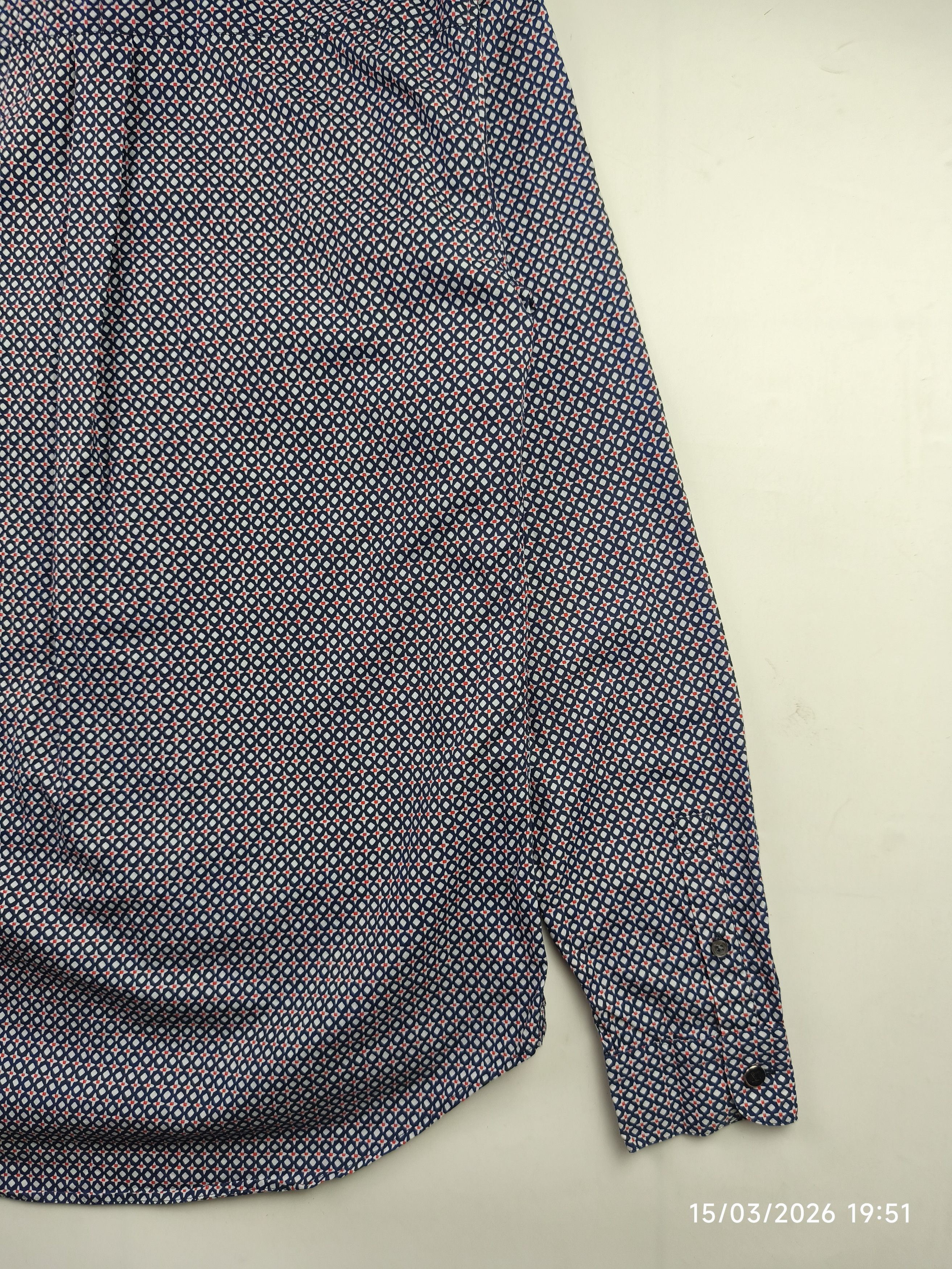 Louis Vuitton Louis Vuitton monogram shirt Size US S / EU 44-46 / 1 - 8 Thumbnail