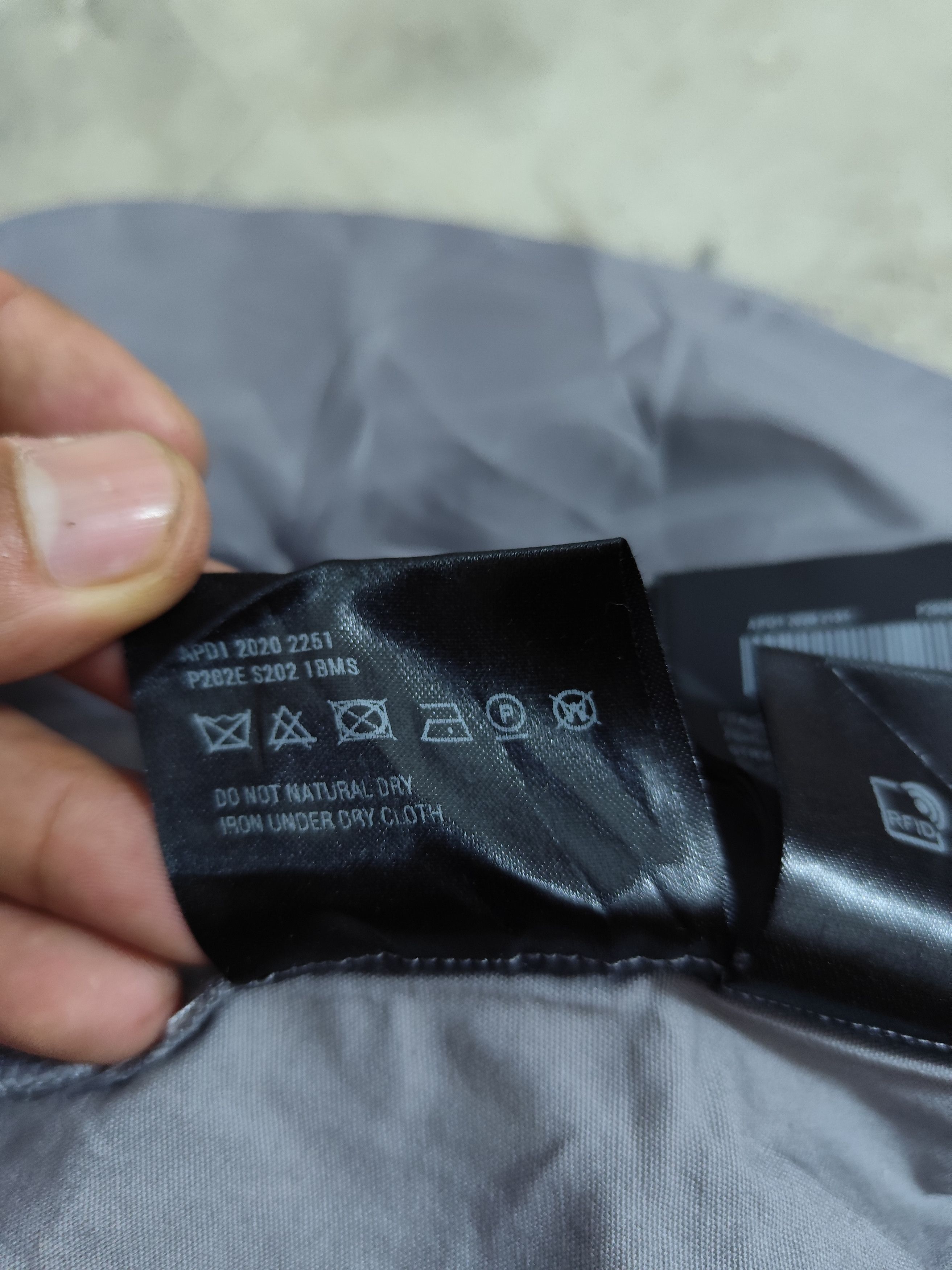 Prada Prada sexy shorts Size 25" / US 0 / IT 36 - 9 Thumbnail