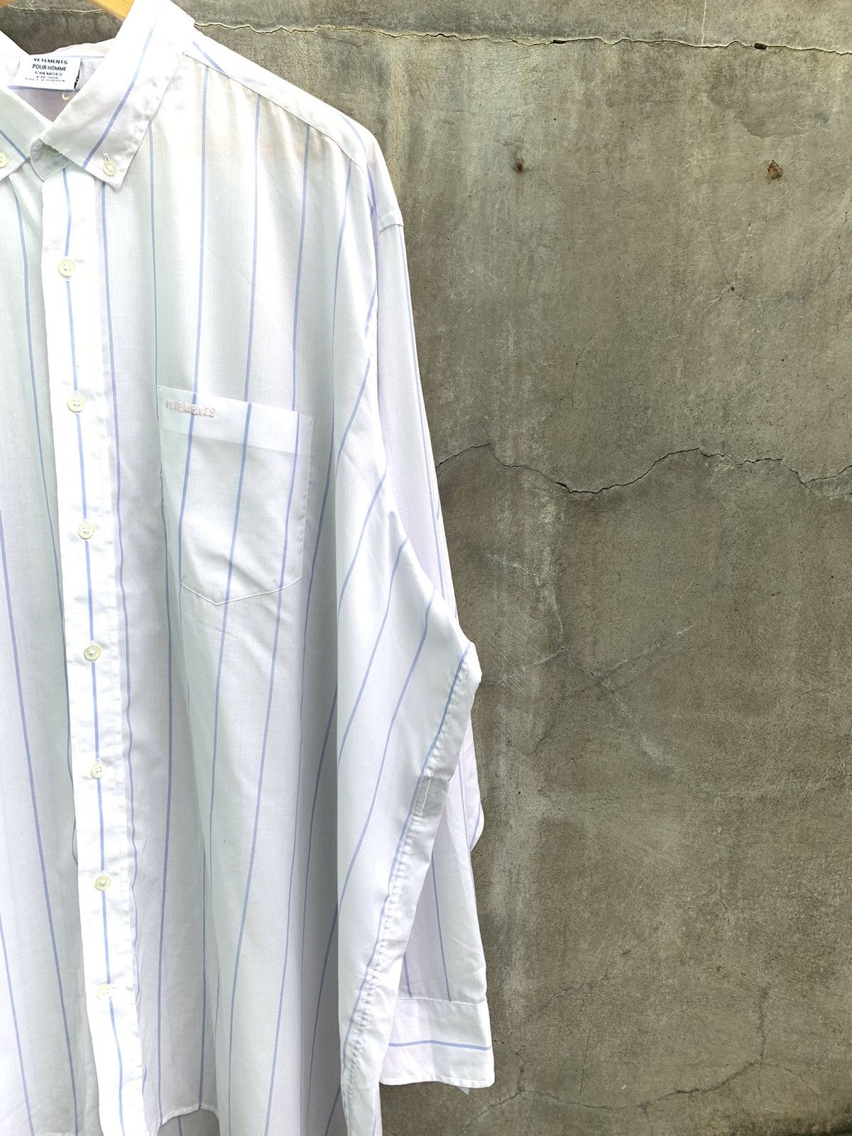 Vetements SS18 Patch - Pocket Striped Cotton Shirt In White Strip Size US S / EU 44-46 / 1 - 4 Thumbnail