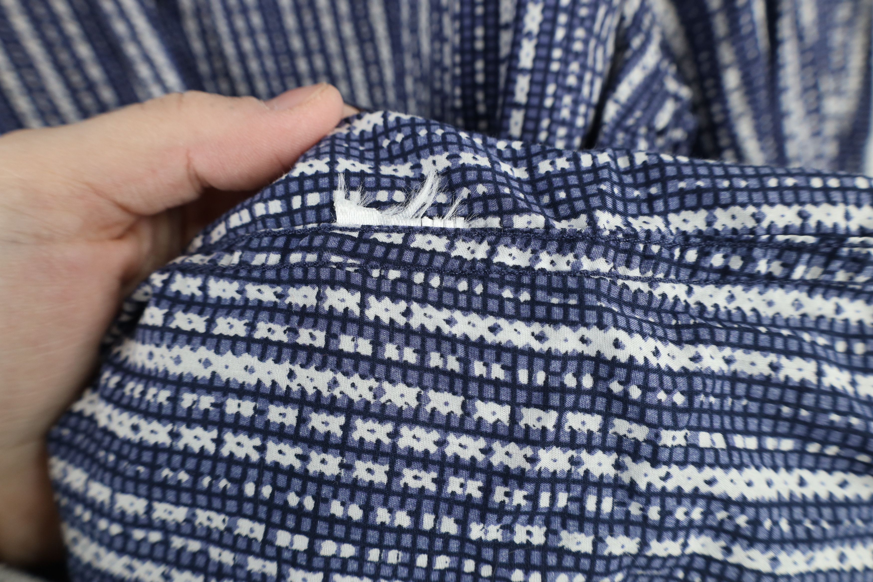 Armani Exchange × Vintage Armani Exchange Geometric Long Sleeve Collared Button Shirt Size US XL / EU 56 / 4 - 7 Thumbnail