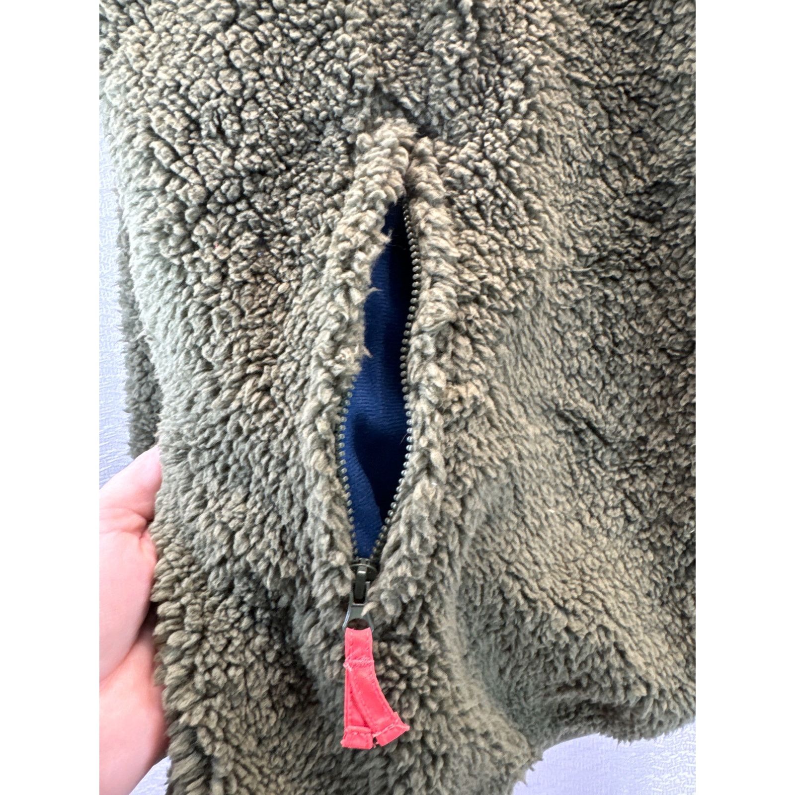 Chubbies Chubbies Forest Green High-Pile Hoodie men sz M Size US M / EU 48-50 / 2 - 4 Thumbnail