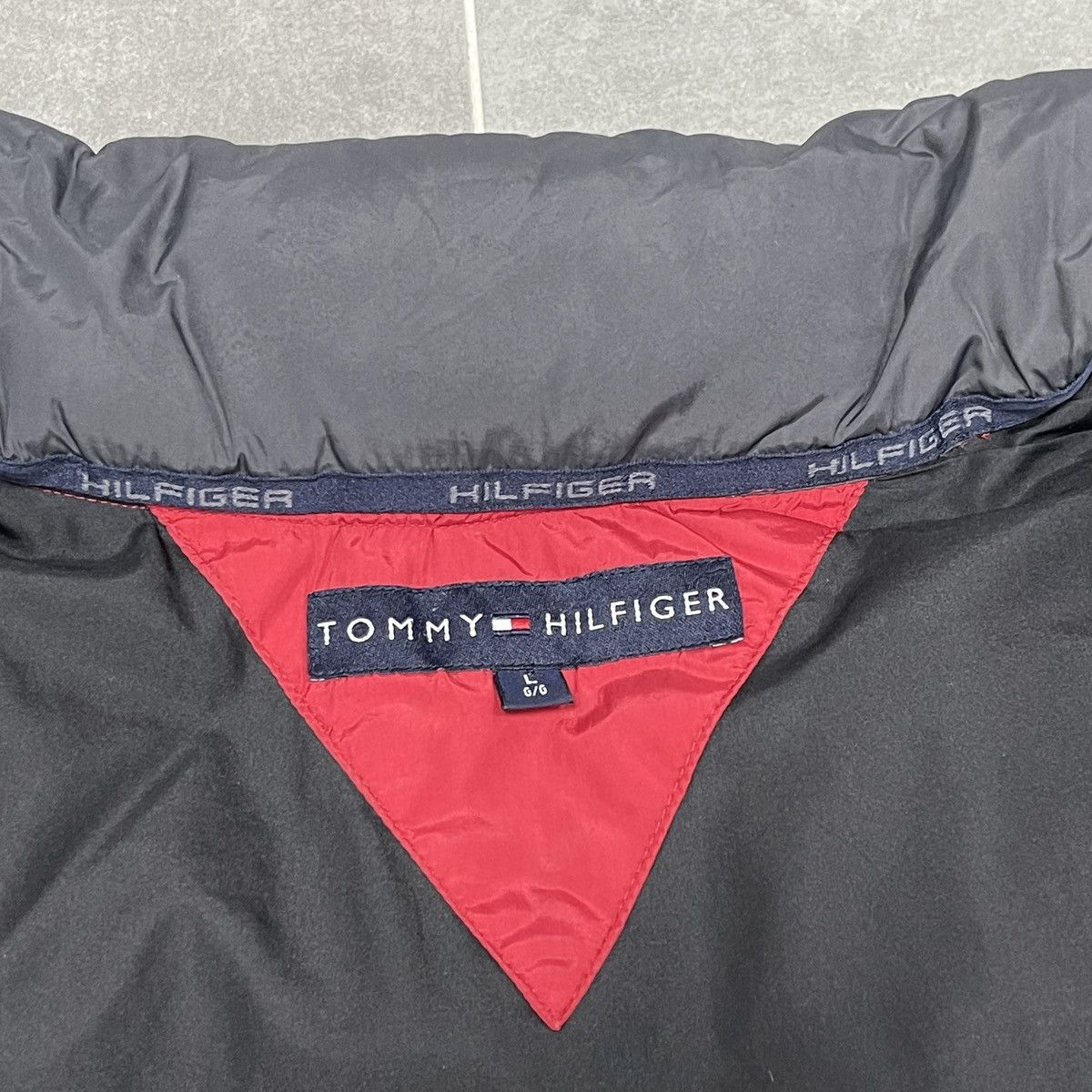 Tommy Hilfiger × Vintage Vintage Tommy Hilfiger Puffer Down Jacket Size L Size US L / EU 52-54 / 3 - 14 Thumbnail