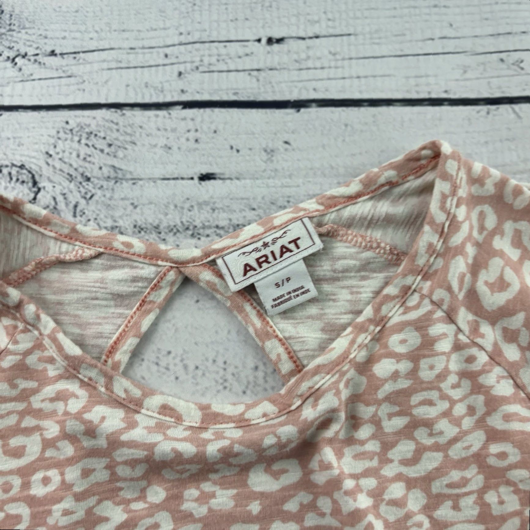 Ariat Ariat Animal Print Open Back Long Sleeve Top Women's Small Pink Size S / US 4 / IT 40 - 2 Thumbnail