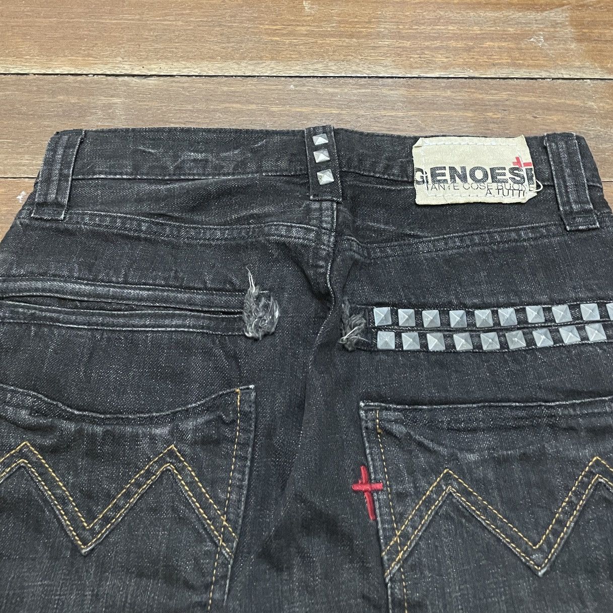 Le Grande Bleu (L.G.B.) Rare Vintage Japanese Brand Genoese Waxed Flared Jeans 2000s Size US 27 - 4 Thumbnail