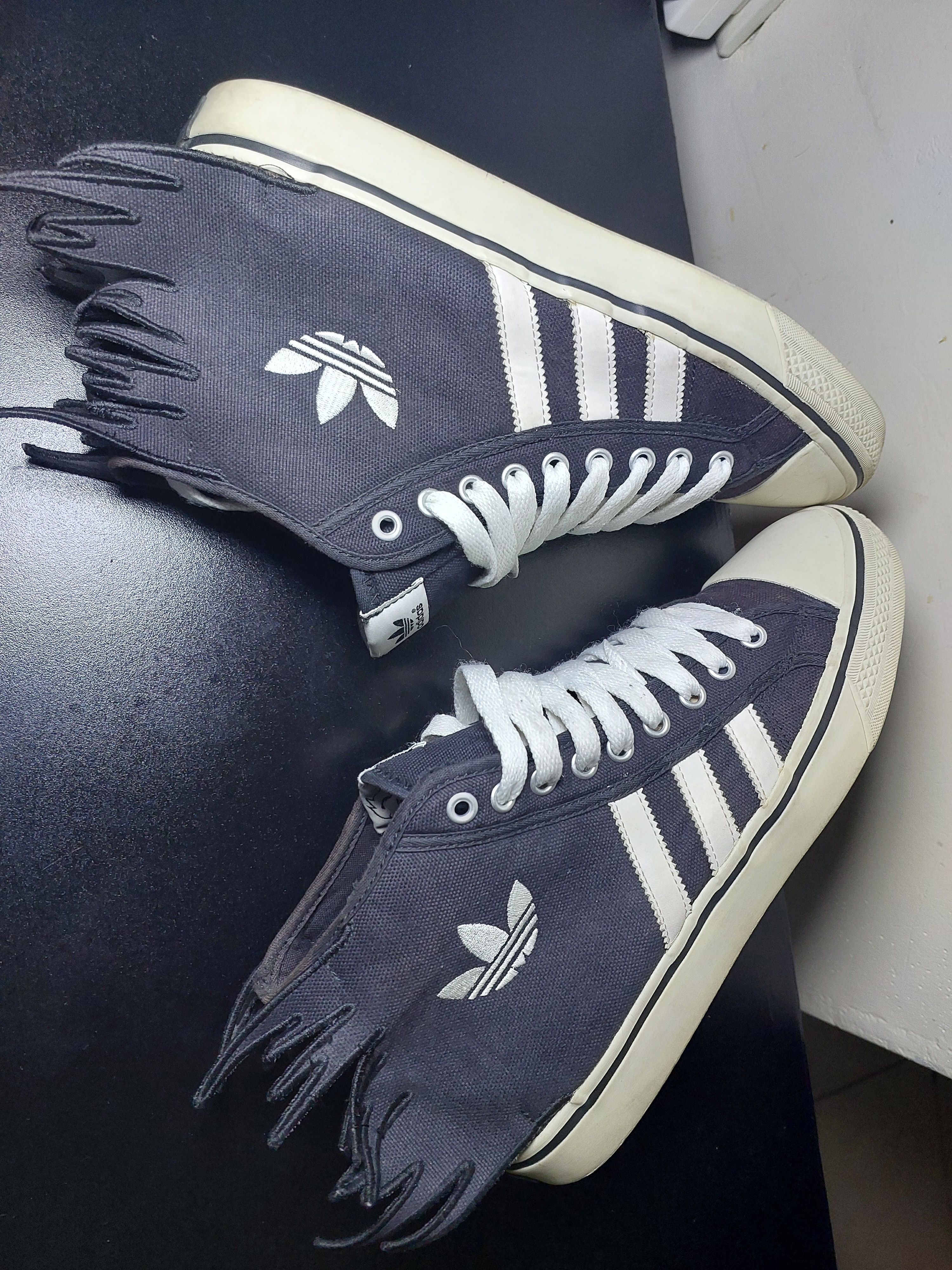 Adidas × Jeremy Scott ADIDAS x Jeremy Scott Nizza Fringe Hi-Top Sneakers Size US 10 / EU 43 - 9 Thumbnail