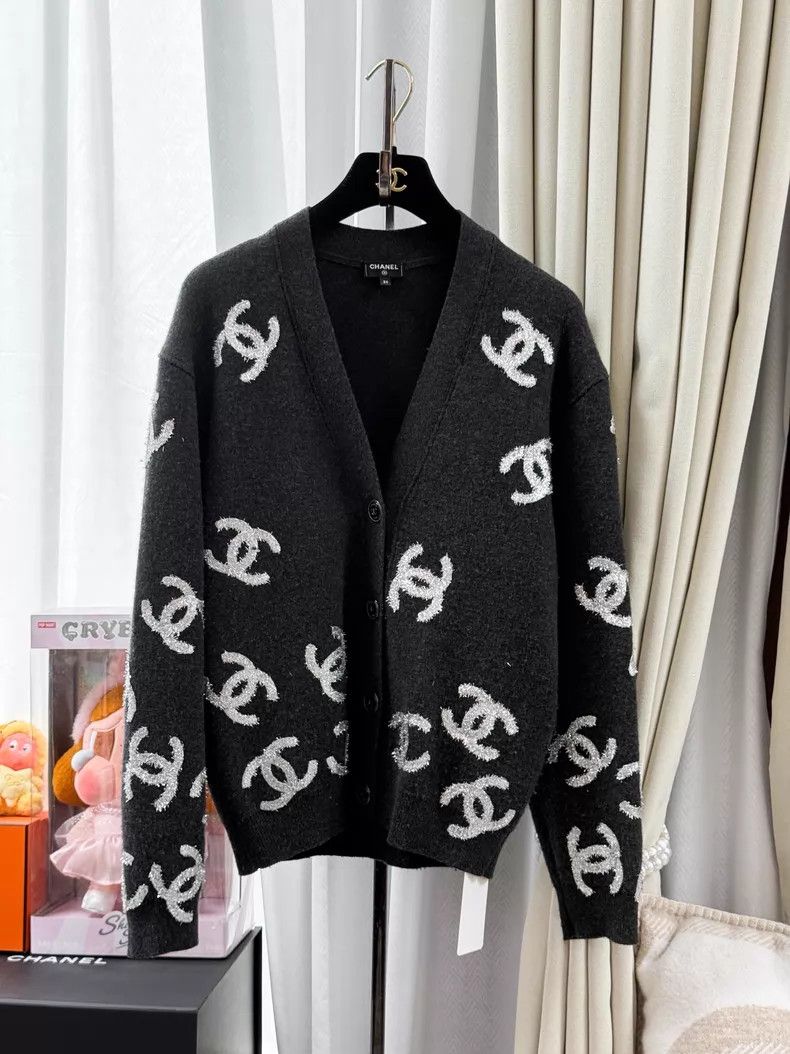 Chanel Chanel Shiny double C long-sleeved knitted cardigan coat Size XXS / US 00 / IT 34 - 1 Thumbnail