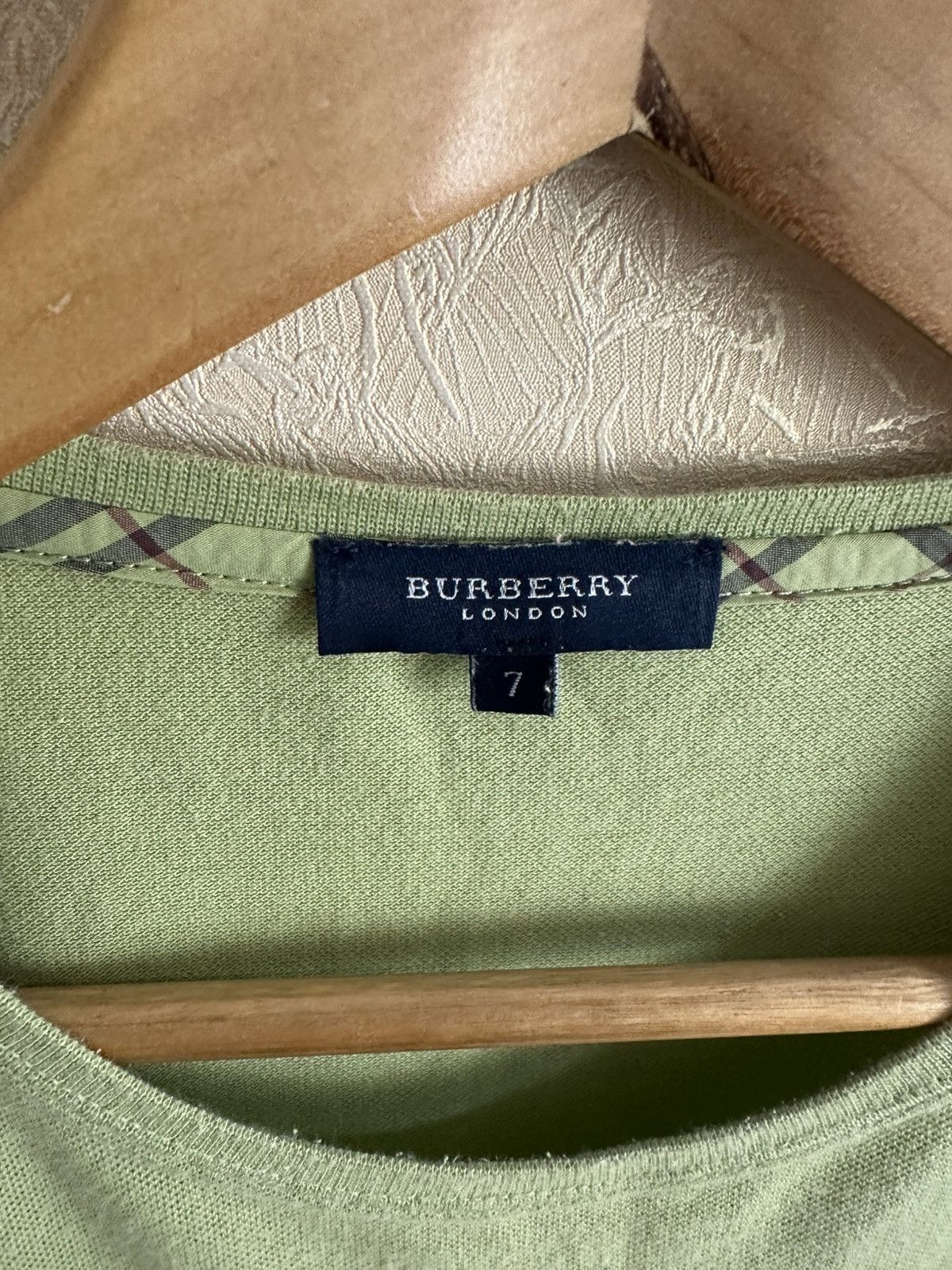 Burberry Burberry x custom t shirt size XL- 2XL vintage Size US XL / EU 56 / 4 - 2 Thumbnail