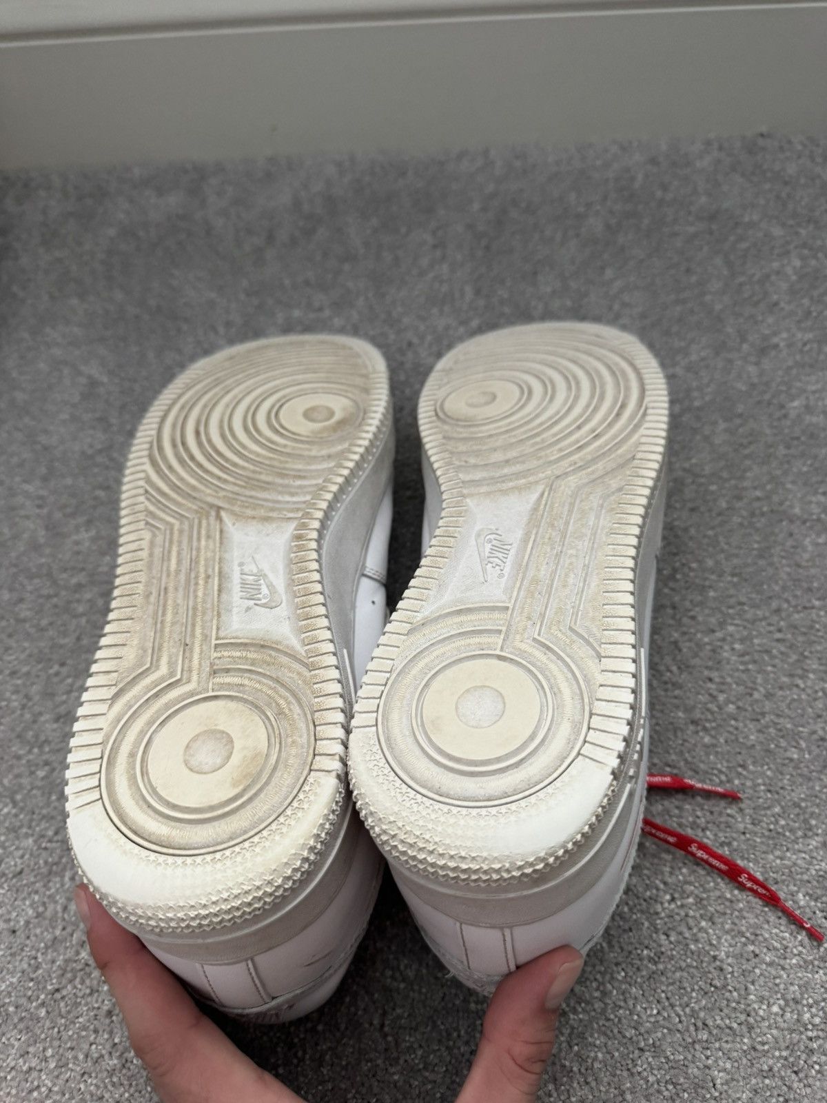 Nike × Supreme Supreme Air Force 1 Low White Size US 12 / EU 45 - 6 Thumbnail