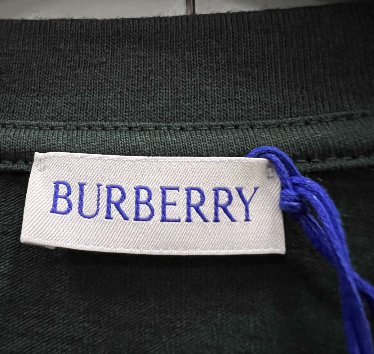 Burberry Burberry Embroidered Knight Short-Sleeve T-shirt J41 Size US S / EU 44-46 / 1 - 4 Thumbnail