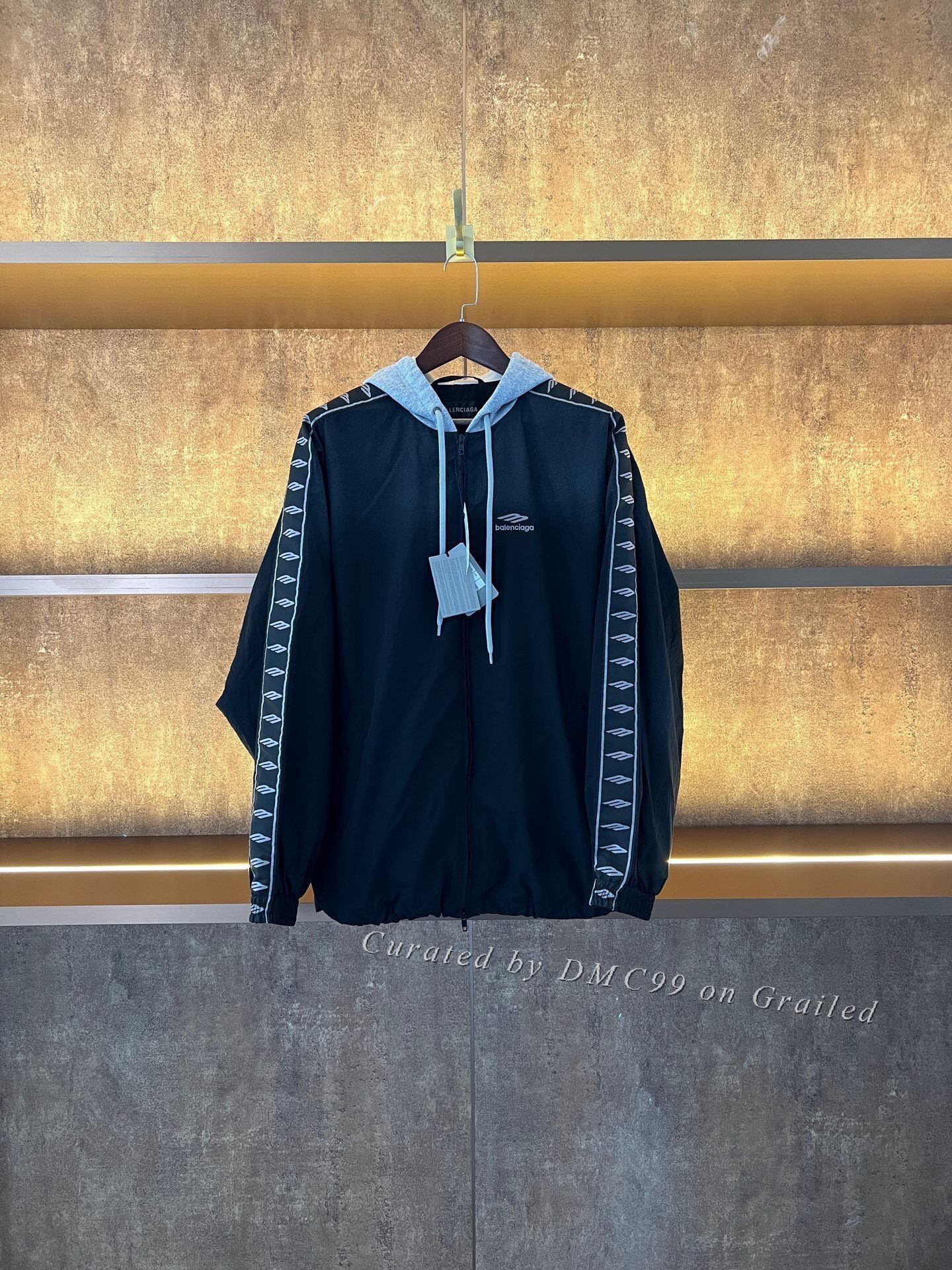 Balenciaga Balenciaga Embroidered Logo Hooded Nylon Jacket Size XXS / US 00 / IT 34 - 1 Thumbnail