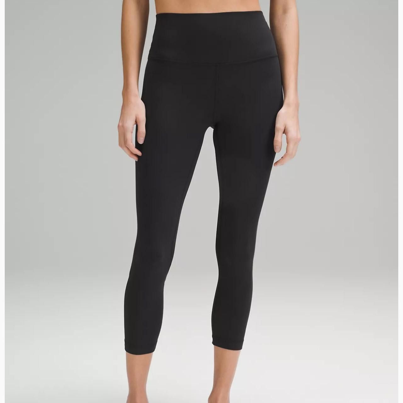 Lululemon Lululemon Leggings Mini Flare Pantsxshort New Size 30" / US 8 / IT 44 - 1 Thumbnail