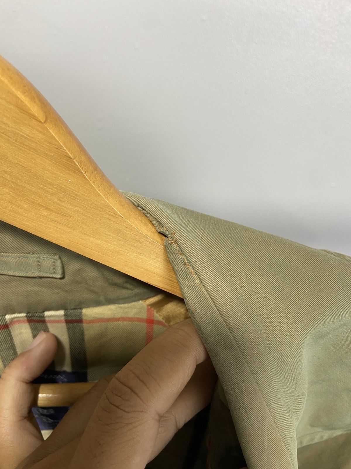 Burberry Vintage Burberrys Nova check Trench Coat Made in England Size US M / EU 48-50 / 2 - 15 Thumbnail