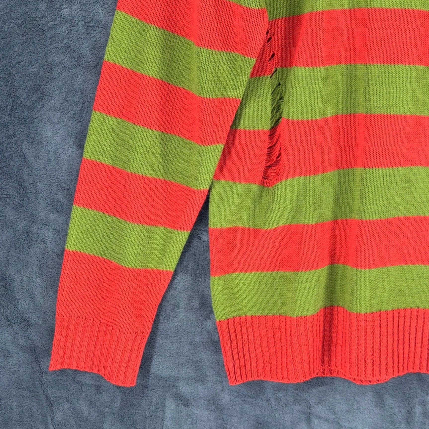 Vintage VINTAGE A Nightmare on Elm Street Freddy Krueger Striped Sweater LG Red Green Crew Neck Mens Sweater Distressed Knit Pullover Halloween Horror Size US L / EU 52-54 / 3 - 4 Thumbnail