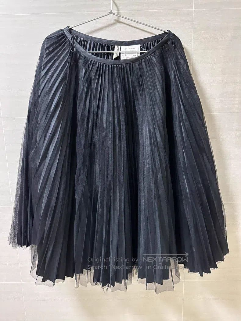 Comme des Garcons Comme Des Garcons size M Half skirt Size 23" - 1 Thumbnail