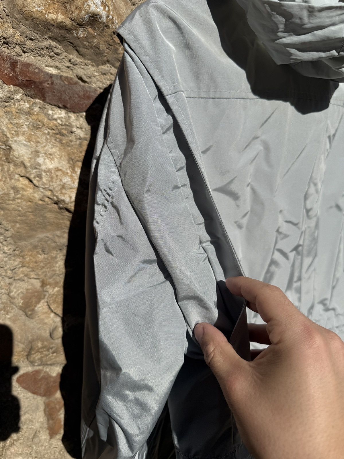 Versace Rare Archivo !!! VERSACE JEANS COUTURE windbreaker jacket Size US M / EU 48-50 / 2 - 11 Thumbnail