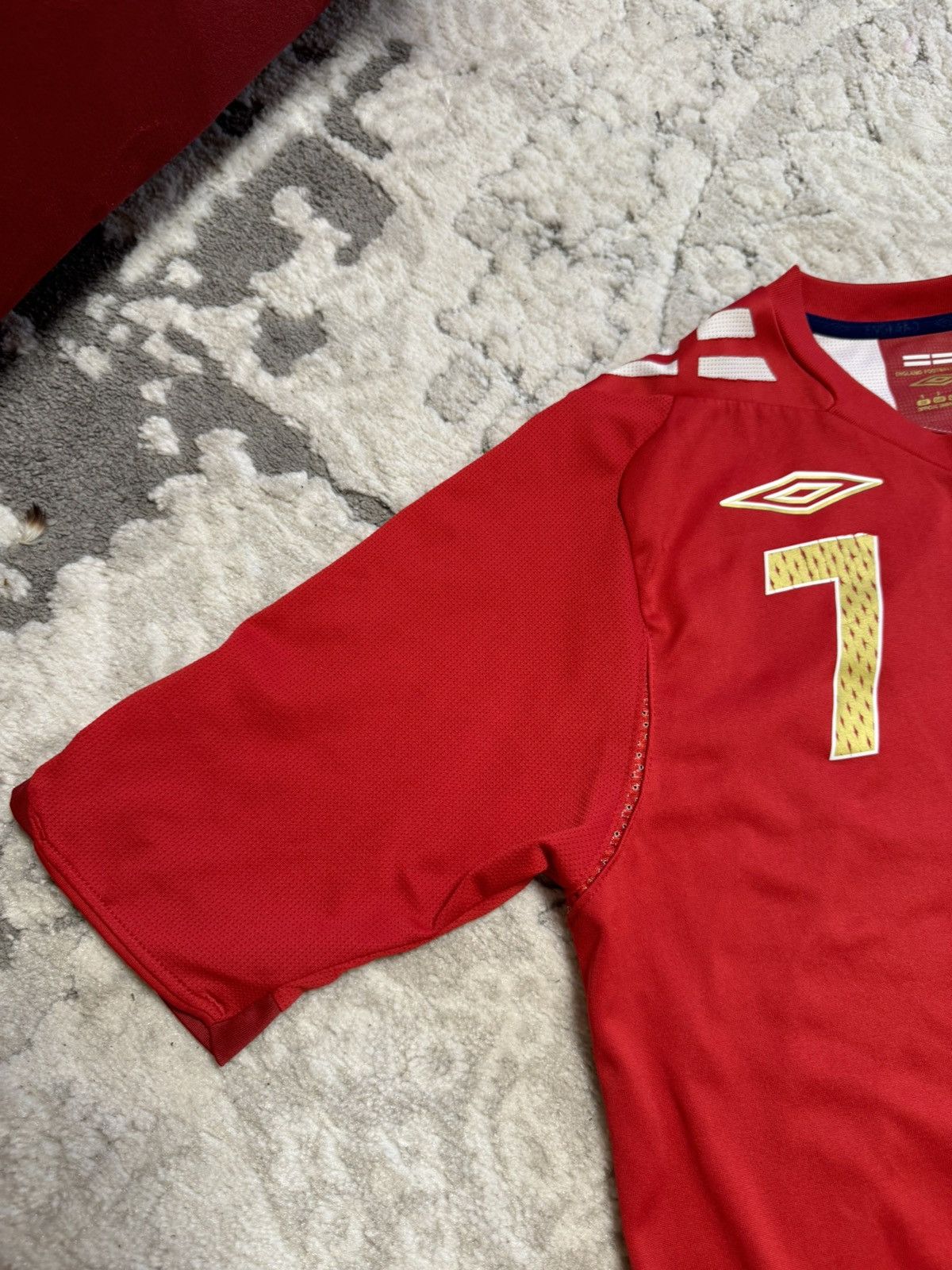 Umbro ENGLAND UMBRO 2006/2008 FOOTBALL AWAY JERSEY #7 BECKHAM Size US S / EU 44-46 / 1 - 11 Thumbnail