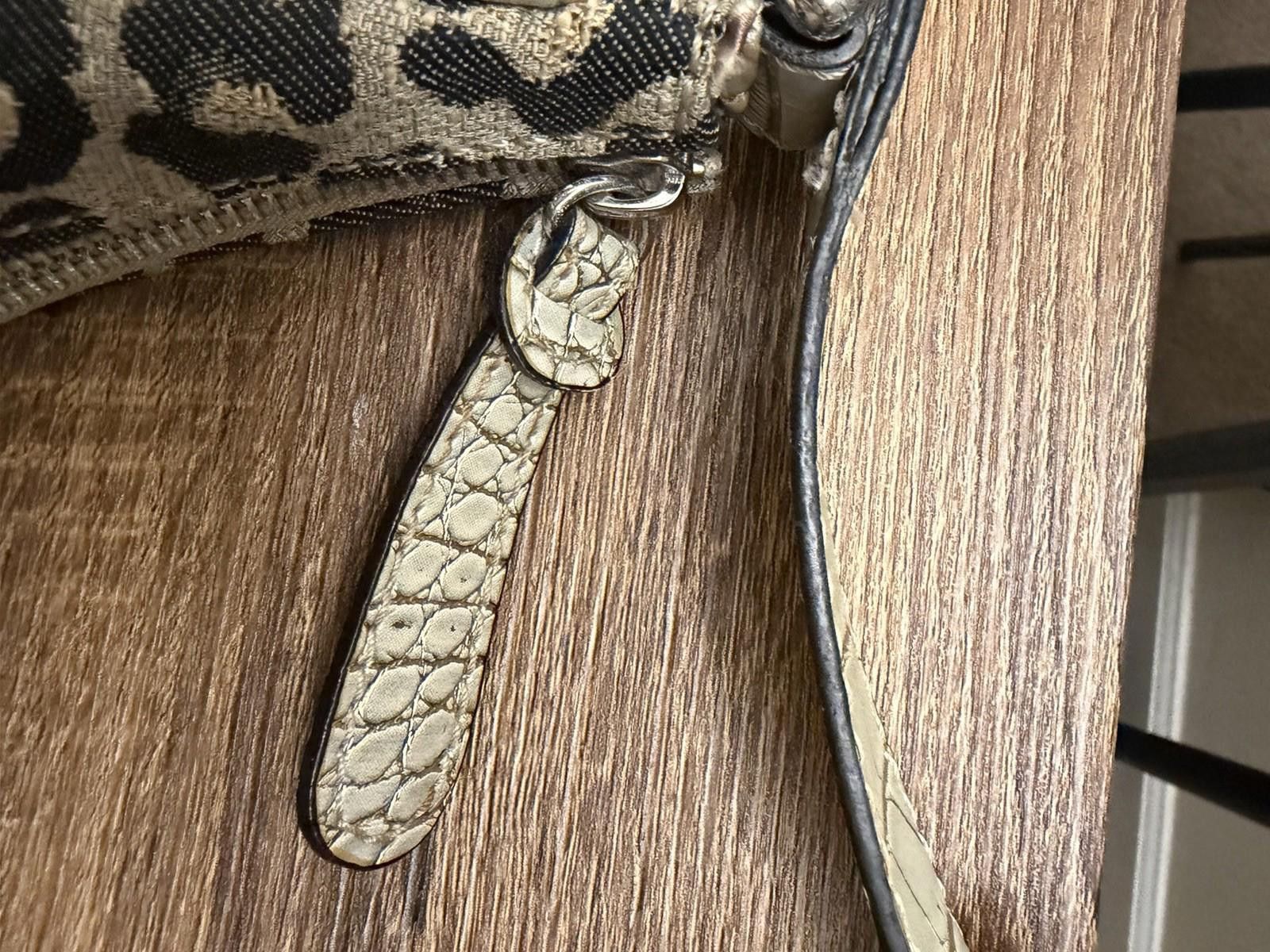 Guess Vintage Guess Leopard Canvas Croc Leather Studded Hobo Bag Size ONE SIZE - 6 Thumbnail
