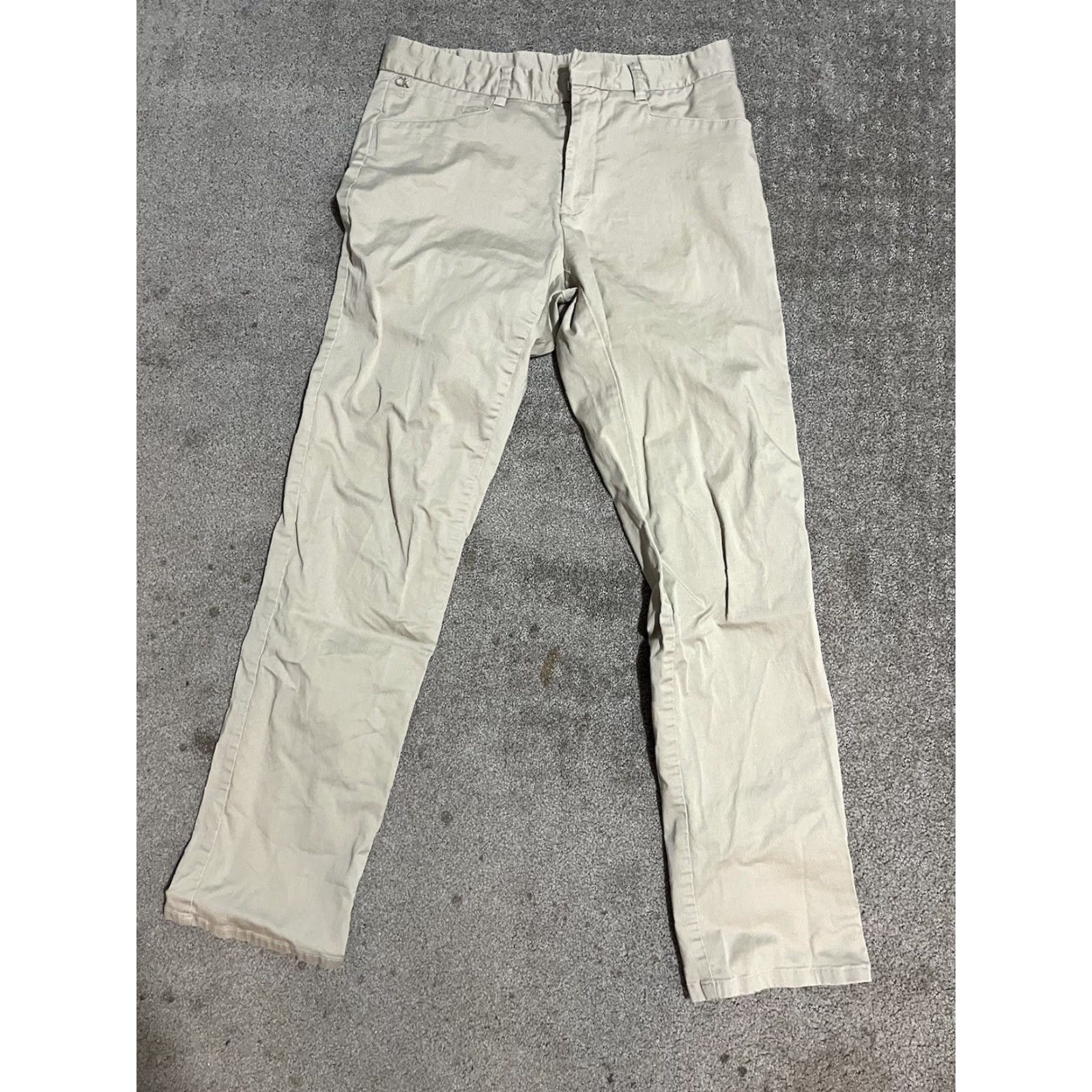 Calvin Klein Calvin Klein Men’s Chino Pants Slim Regular 31x32 Beige Cotton Blend Stretch Flat Front Straight Inseam 32 Regular Size Type Men’s Pants Size US 31 - 2 Thumbnail