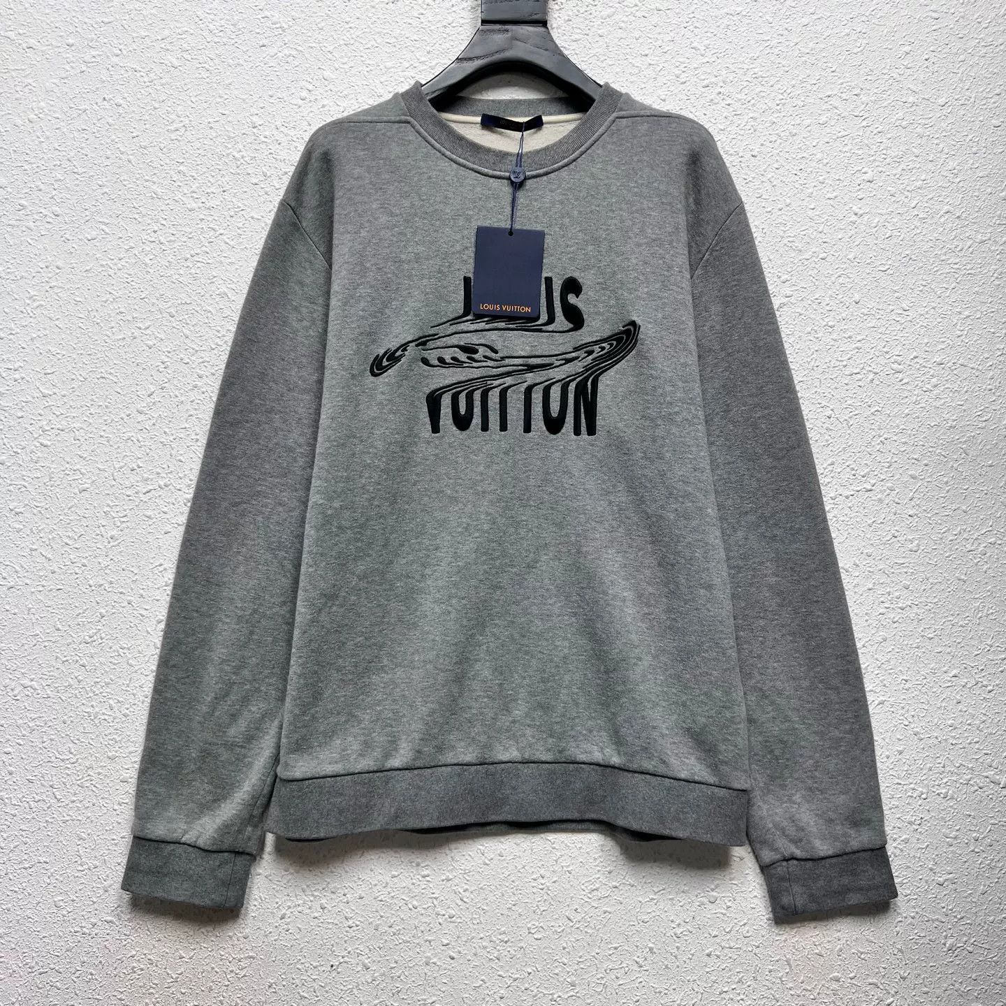 Louis Vuitton Louis Vuitton Embroidered Warped Logo Sweatshirt Size L Size US L / EU 52-54 / 3 - 1 Thumbnail