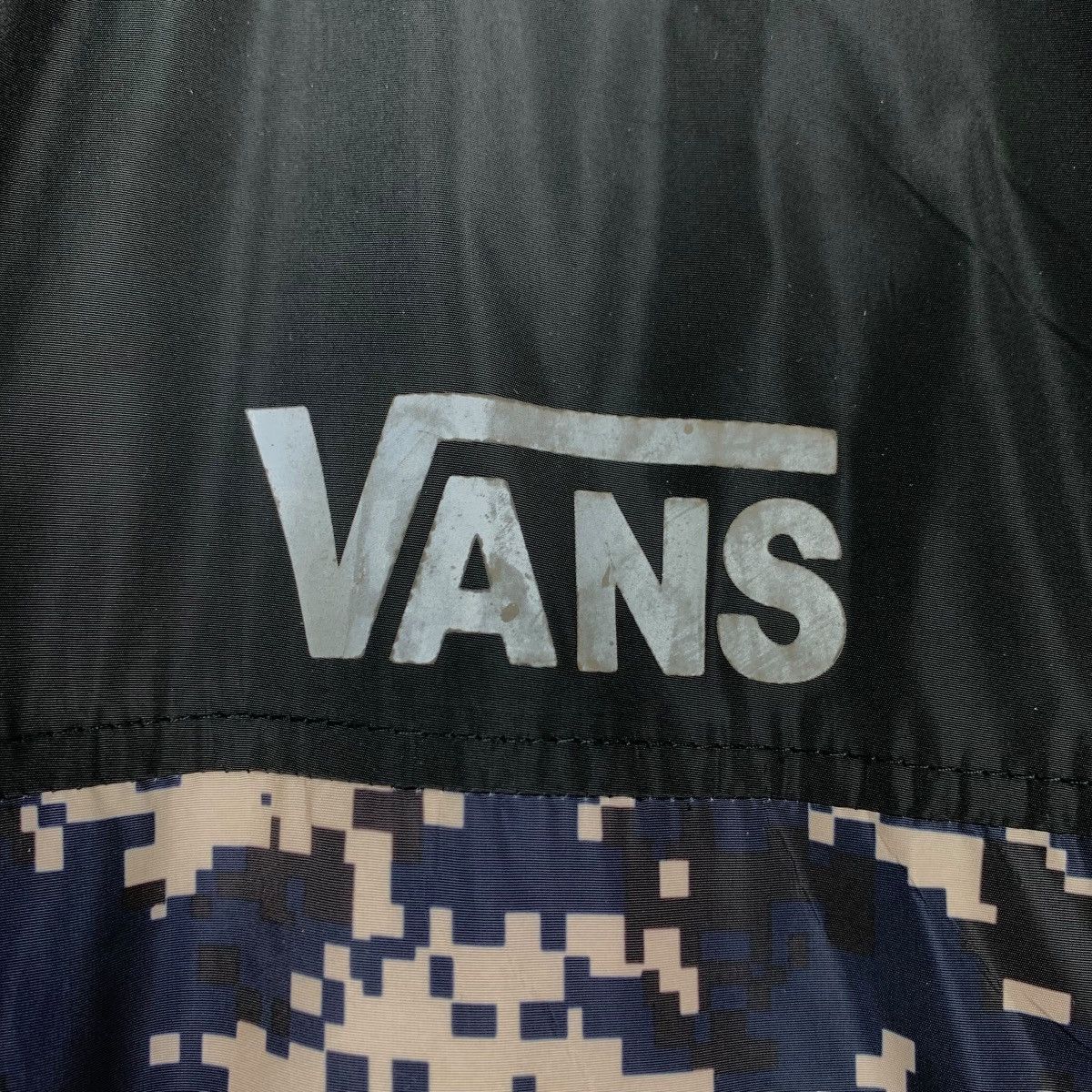 Vans VANS Of The Wall Digital Camo Hoodie Jacket #0455-C21 Size US XL / EU 56 / 4 - 13 Thumbnail