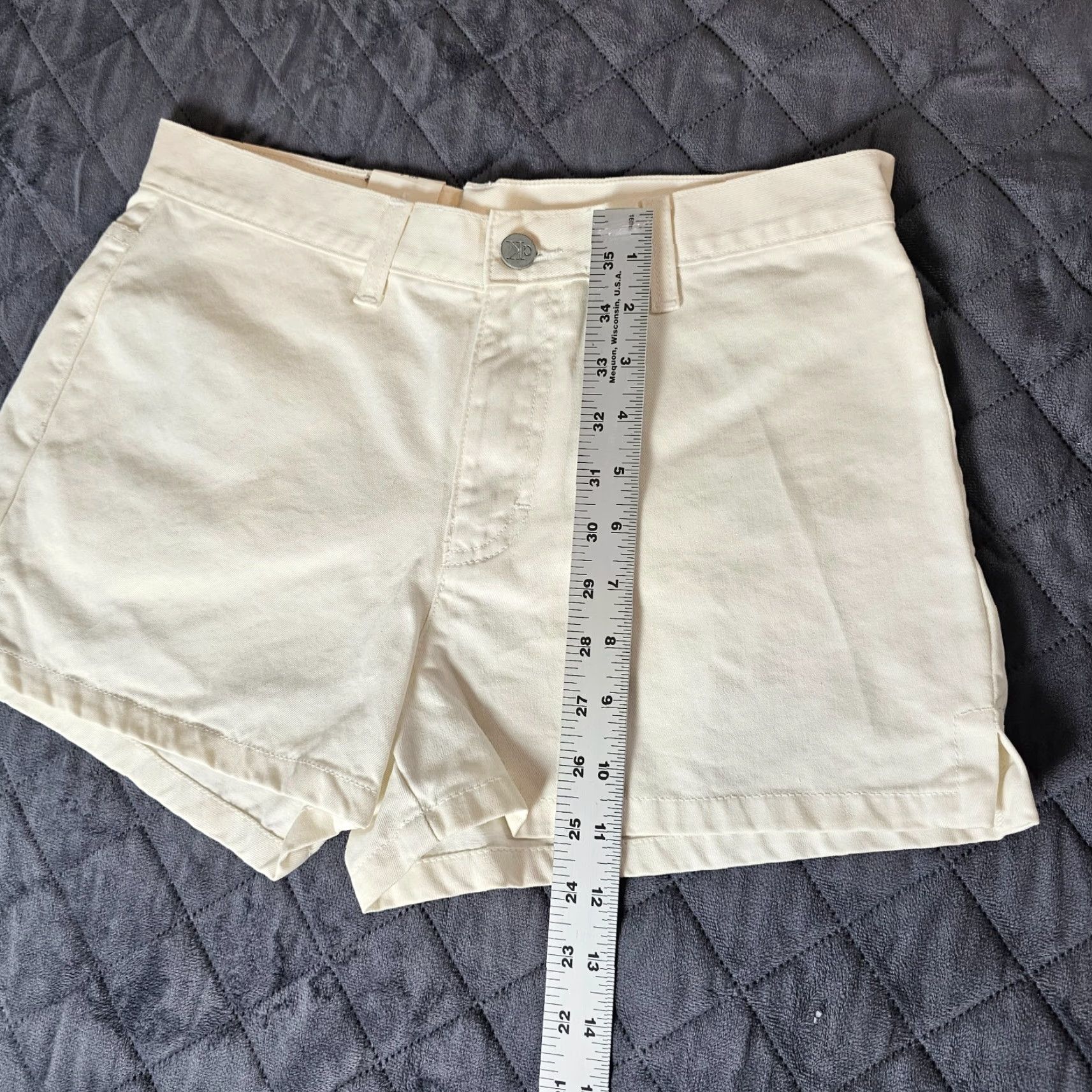Calvin Klein Calvin Klein Jeans Women's Denim Shorts White Size 5 Cargo Cotton 100% Cotton Regular Juniors Women Pockets Flat Front Mid Rise Casual QA Size 29" - 5 Thumbnail