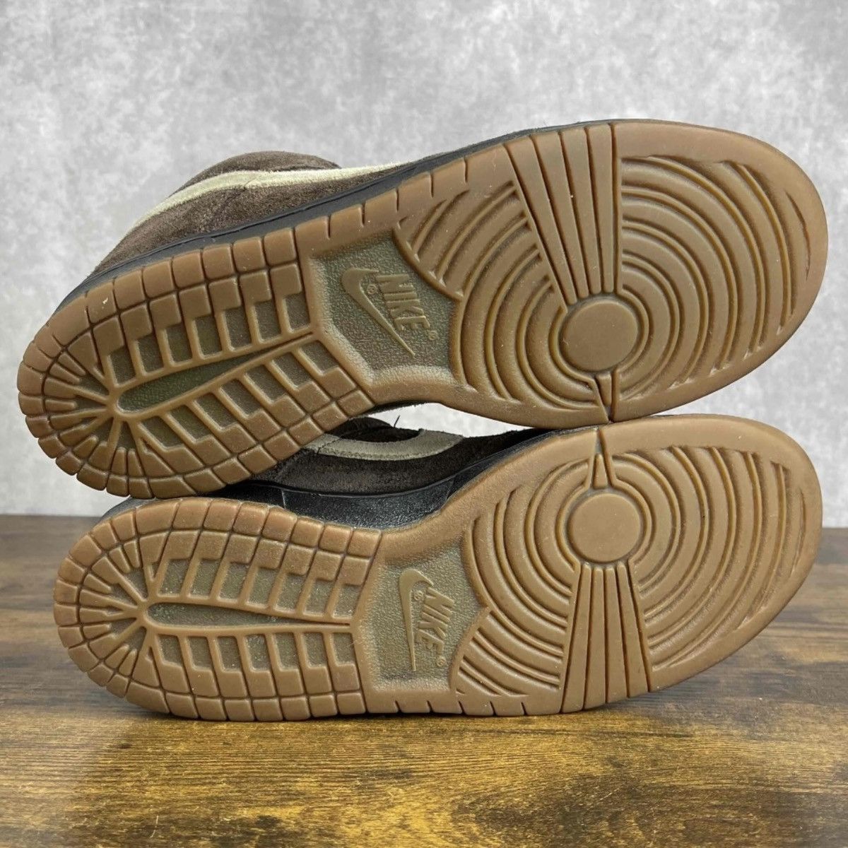 Nike SB Nike Dunk Low Pro SB Dark Mocha Tweed Brown 304292-229 Men’s Size US 9 / EU 42 - 7 Thumbnail