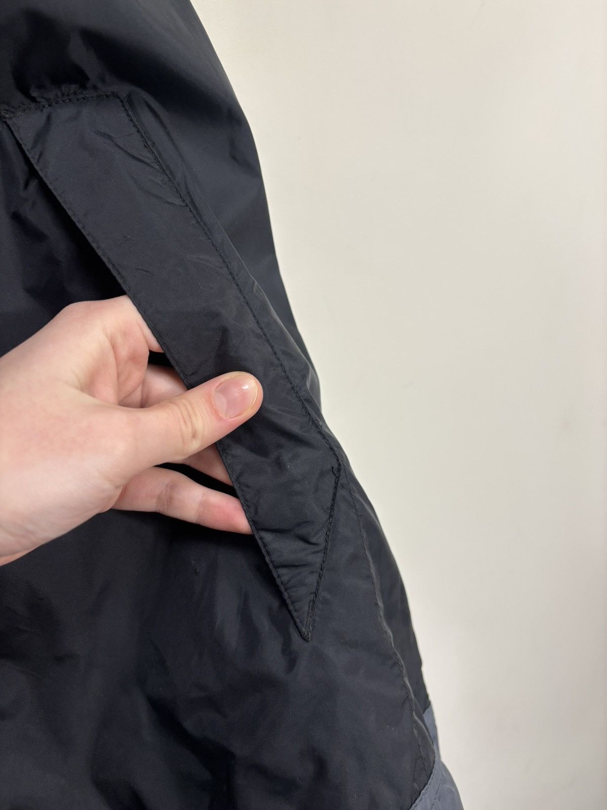 Nike Vintage Nike Y2K Black/Grey Hype Nylon Track Jacket Size US M / EU 48-50 / 2 - 8 Thumbnail