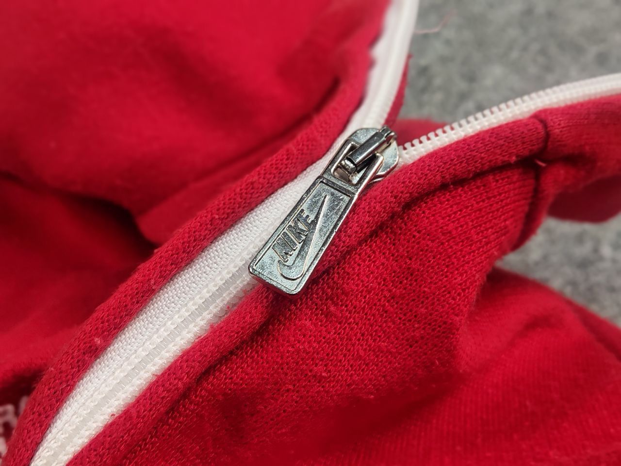 Nike Vintage 80's NIke Oregon USA TST Red Pullover Zip Sweatshirt Size US L / EU 52-54 / 3 - 13 Thumbnail