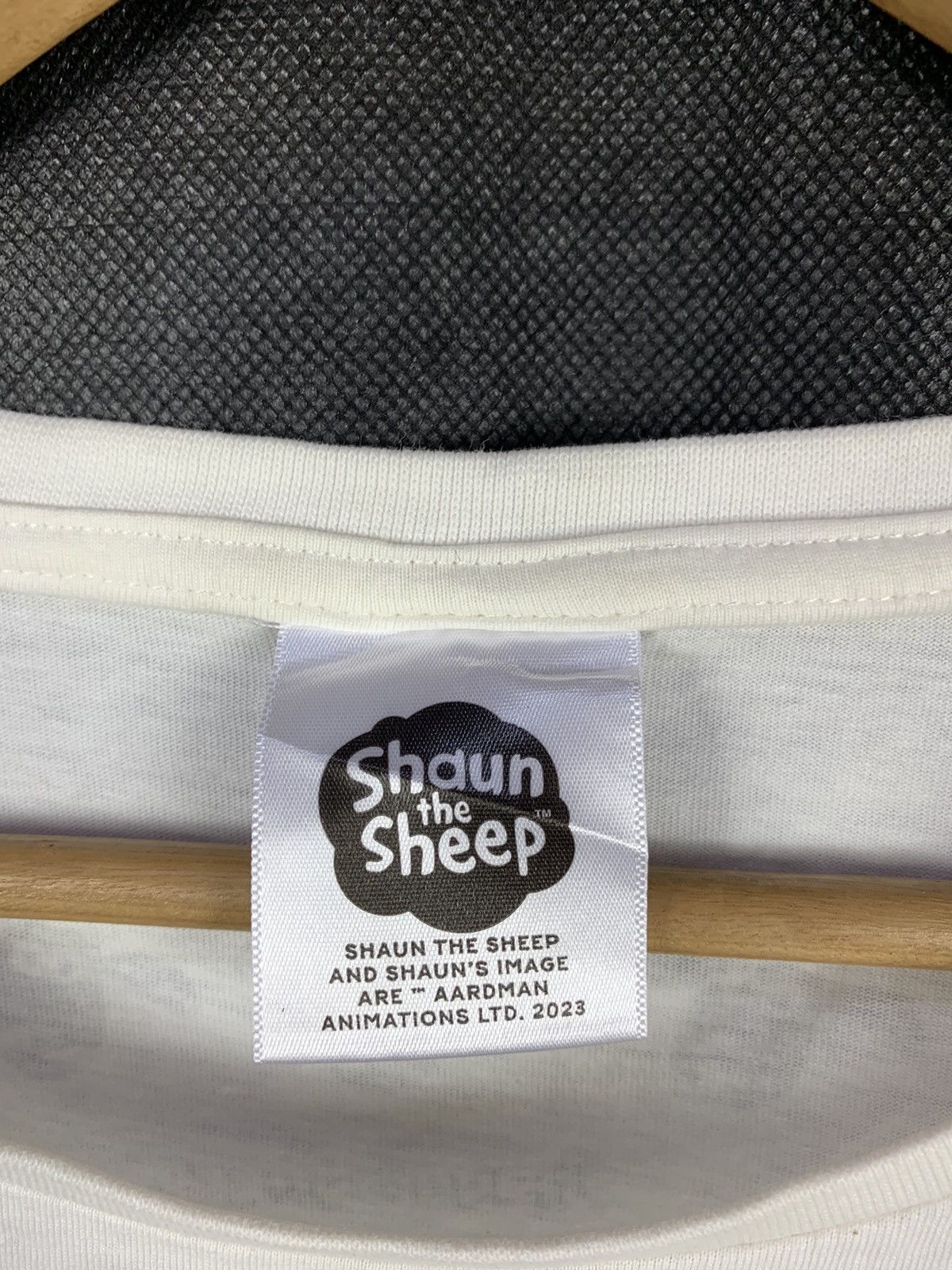 Cartoon Network Steals! Shaun The Sheep Cartoon Tee Size US L / EU 52-54 / 3 - 5 Thumbnail