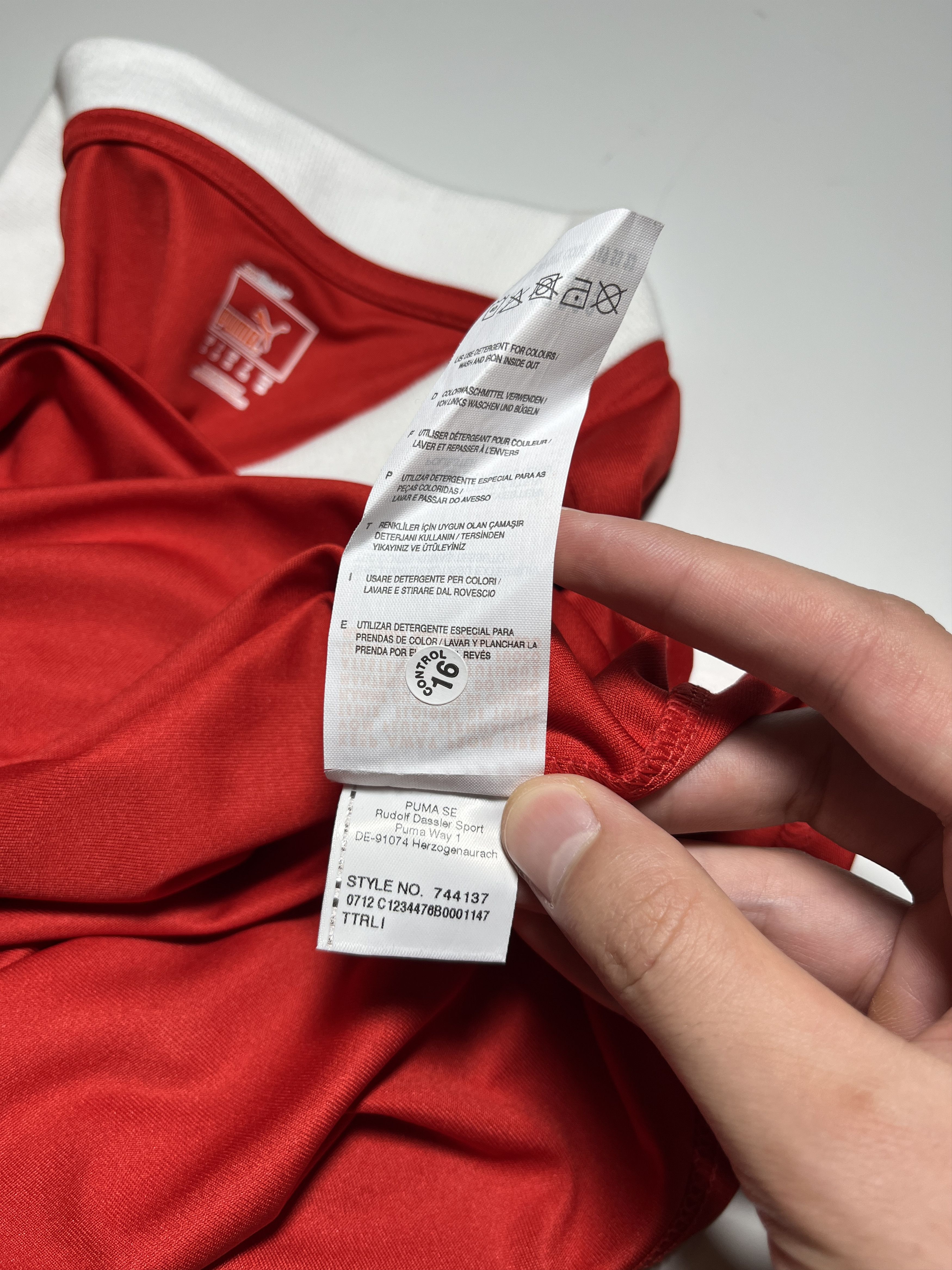 Puma Puma Switzerland National Team 2012-2014 Home Jersey Size US L / EU 52-54 / 3 - 11 Thumbnail