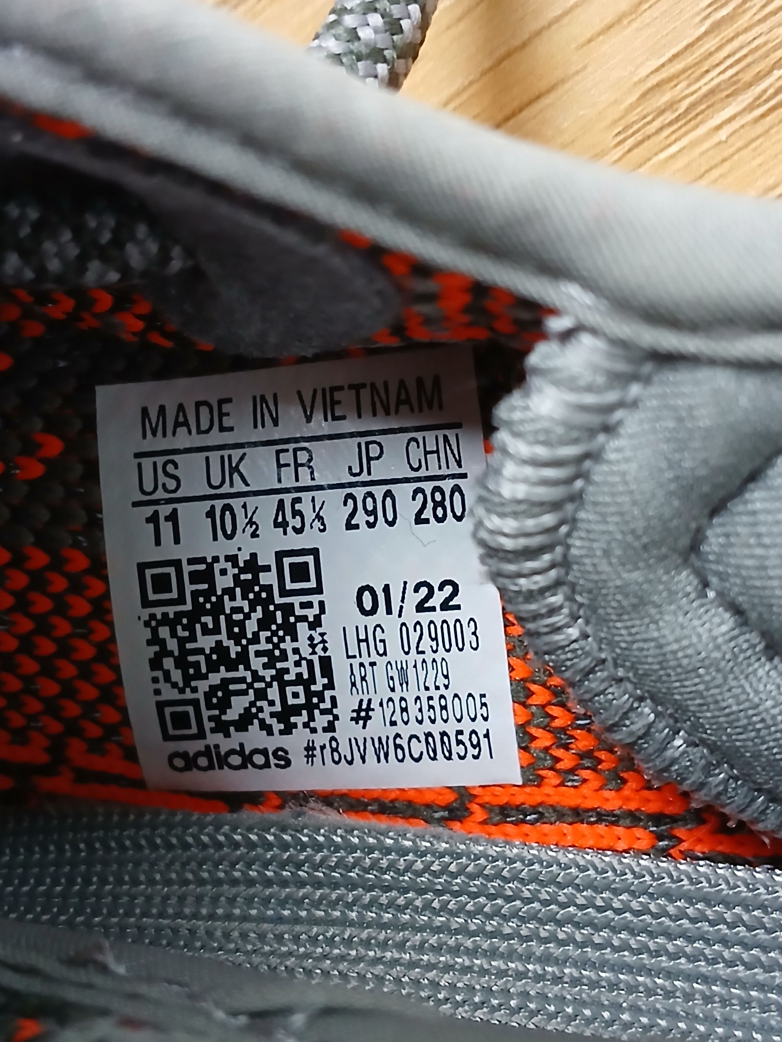 Adidas Adidas Yeezy Boost V2 Reflective Sneakers Size US 11 / EU 44 - 11 Thumbnail