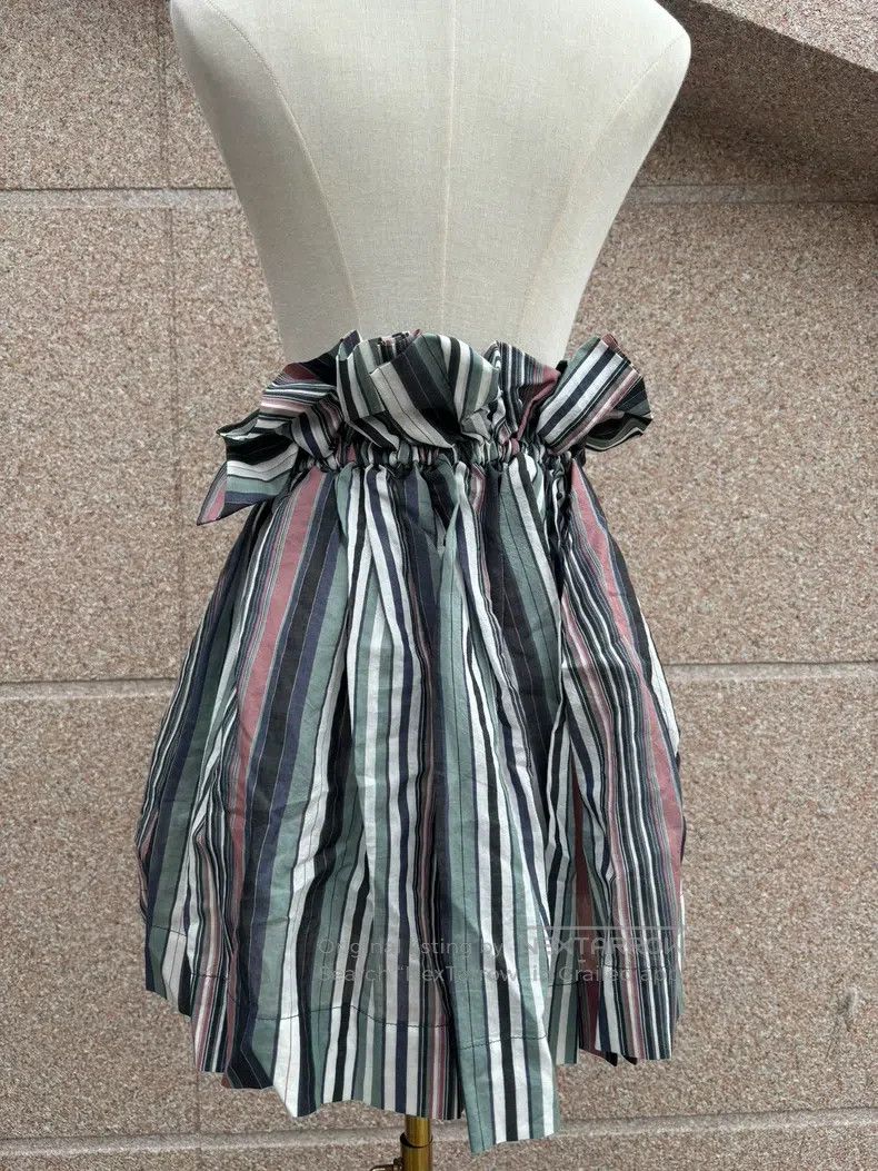 Vivienne Westwood Vivienne Westwood size 3 Striped skirt pants with elastic w Size 27" / US 4 / IT 40 - 2 Thumbnail