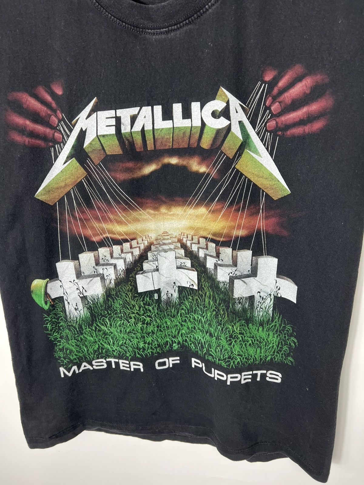Metallica Vintage band rock tour Metallica Masters Of Puppets T-shirt Size US M / EU 48-50 / 2 - 2 Thumbnail