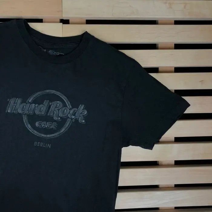 Band Tees × Hard Rock Cafe × Vintage Mens Vintage T Shirt Hard Rock Cafe Berlin Size S Size US S / EU 44-46 / 1 - 2 Thumbnail