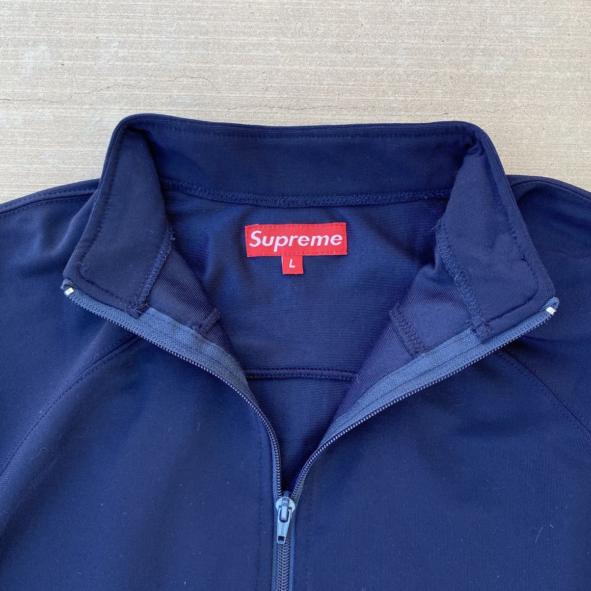 Supreme Vintage Supreme Bear Hug Jacket Navy Blue Archive 2002 Size US L / EU 52-54 / 3 - 8 Thumbnail