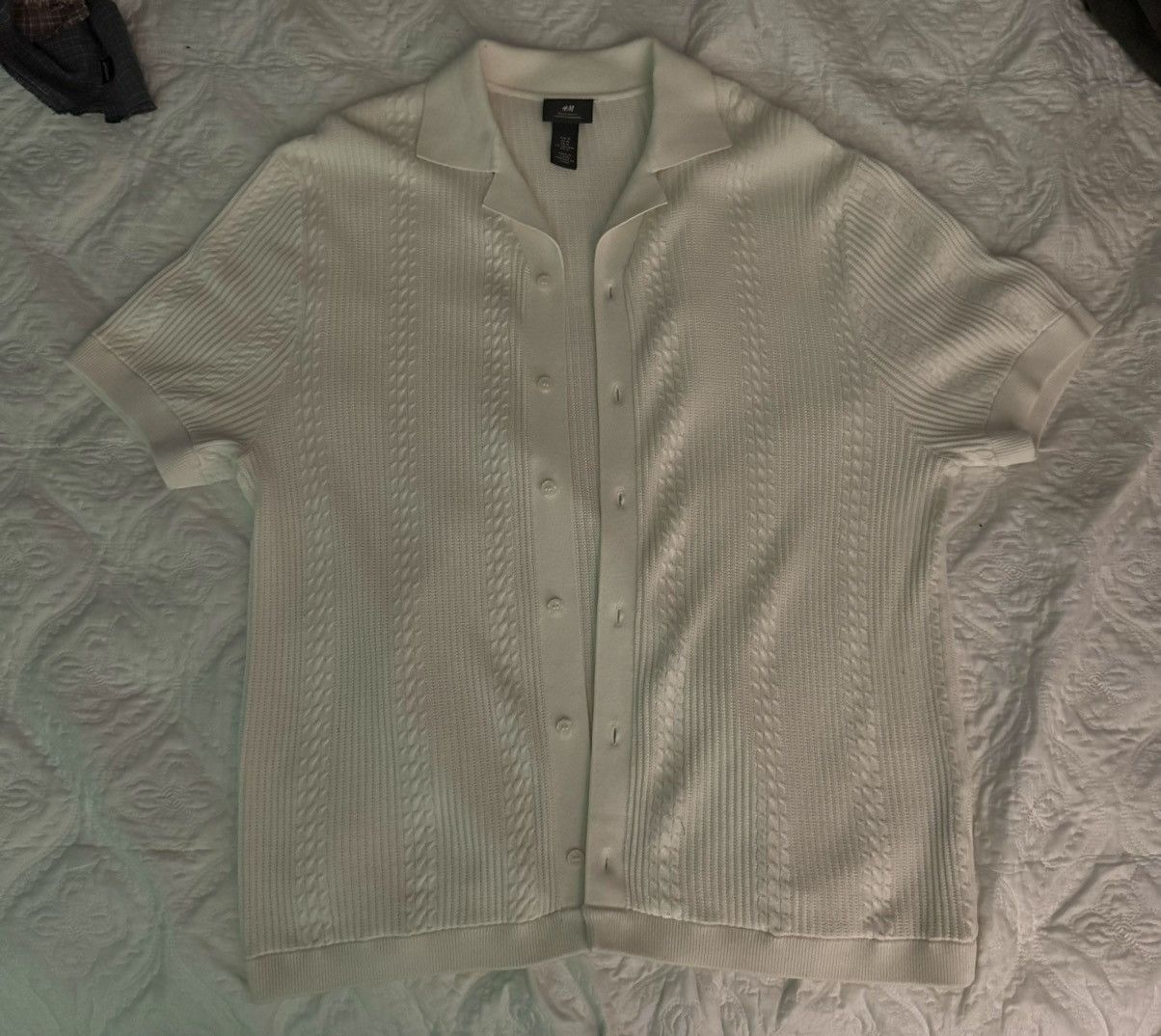 H&M H&M white short sleeve button up Size US M / EU 48-50 / 2 - 1 Thumbnail