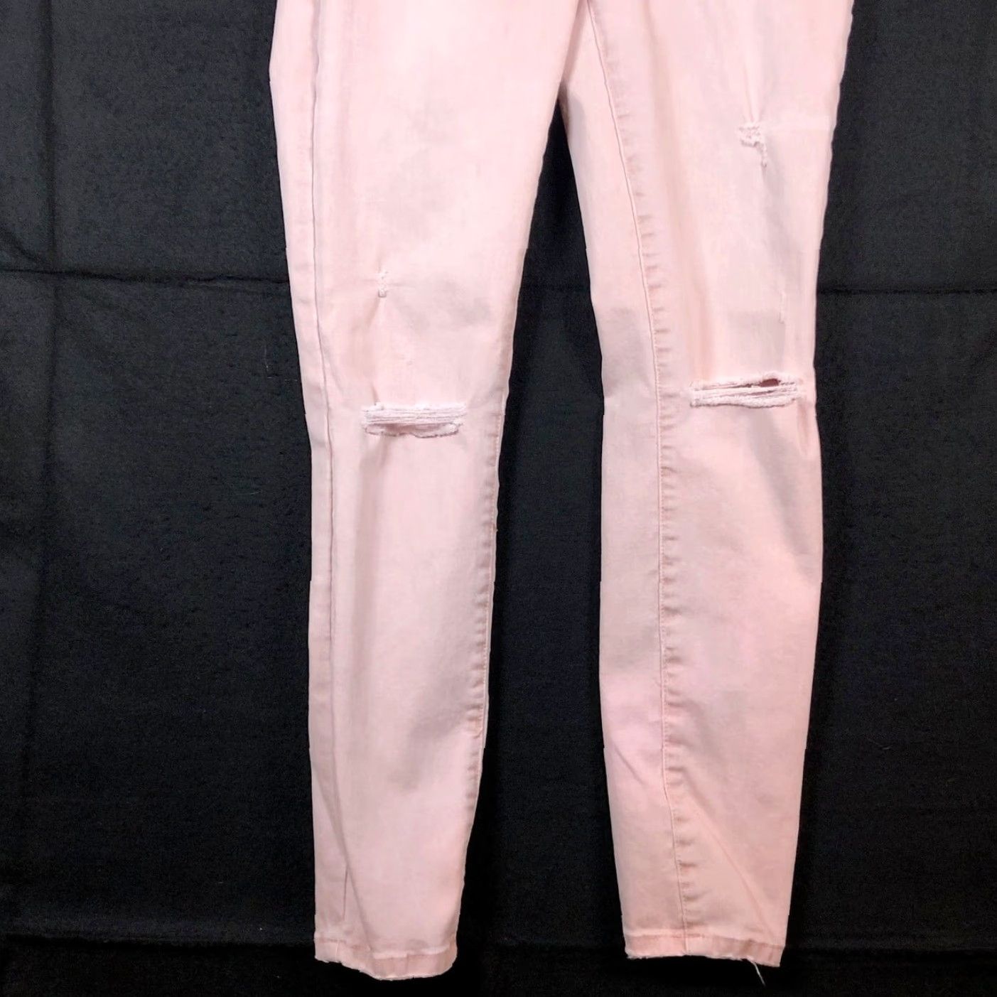 Vintage Blank NYC Jeans Pink Denim Low Rise Skinny Fit Distressed Stretch 26 Women, Regular, 5-Pocket, Cotton Spandex, Inseam 26.5 in, Size 26 Size 26" / US 2 / IT 38 - 3 Thumbnail