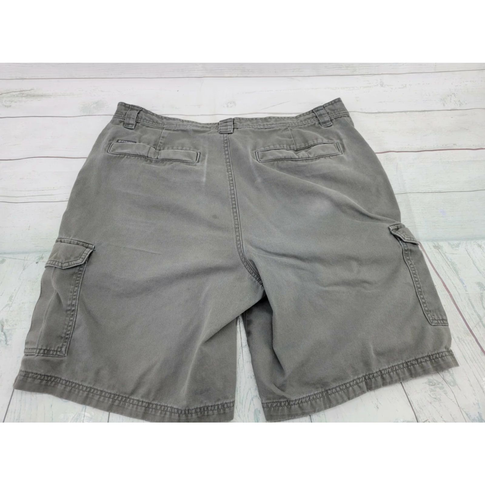 Vintage Columbia Mens Cargo Shorts Gray 38W/10In 100% Cotton Pockets Casual Pain Distressed Faded Distressed Style Cargo Mens Shorts Size US 38 / EU 54 - 4 Thumbnail
